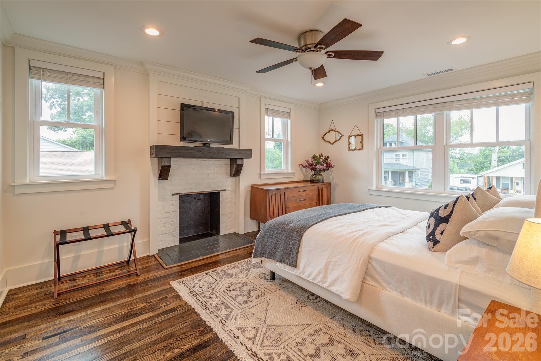 43 Walton Street Property Photo 25