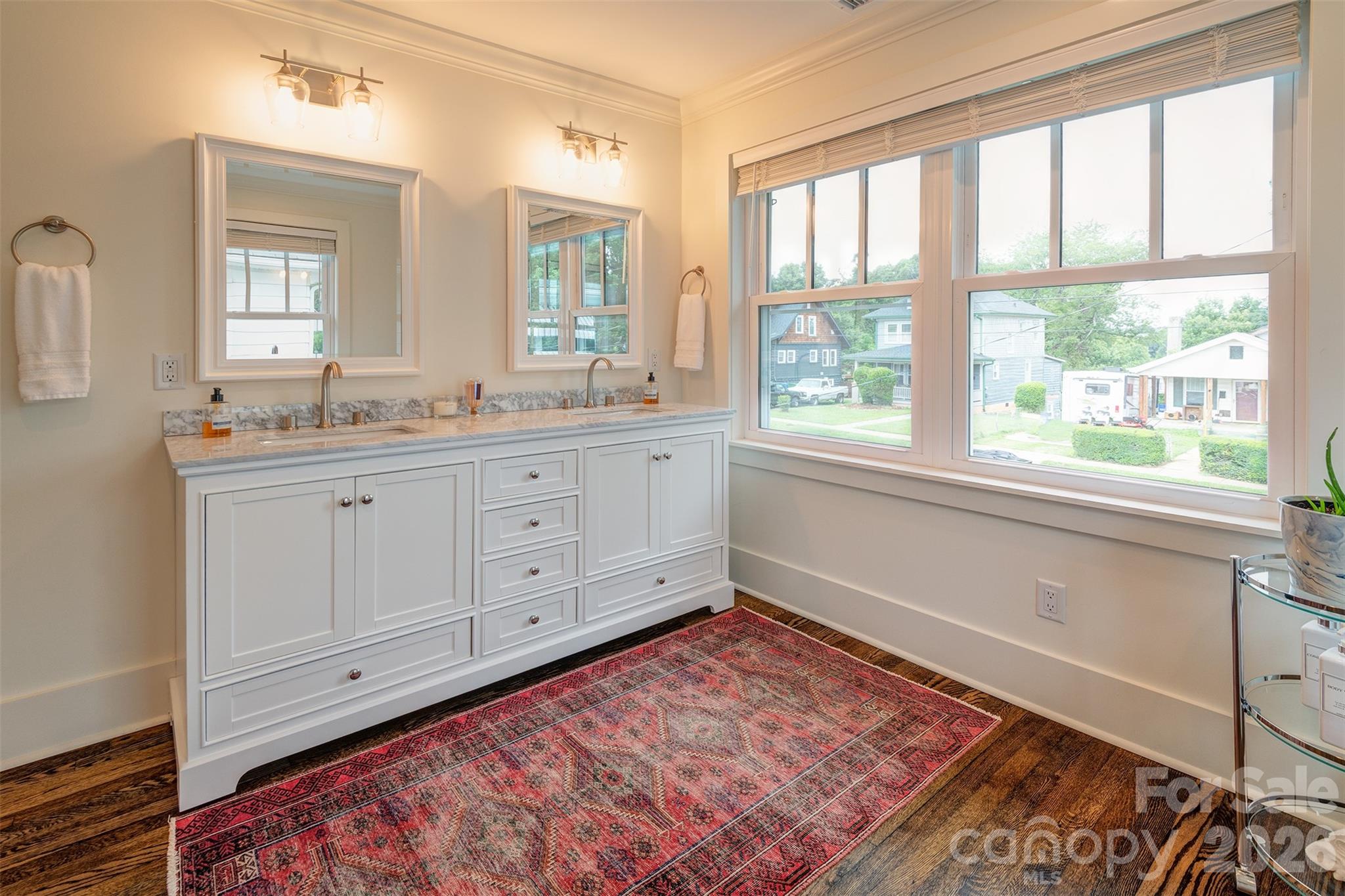 43 Walton Street Property Photo 27
