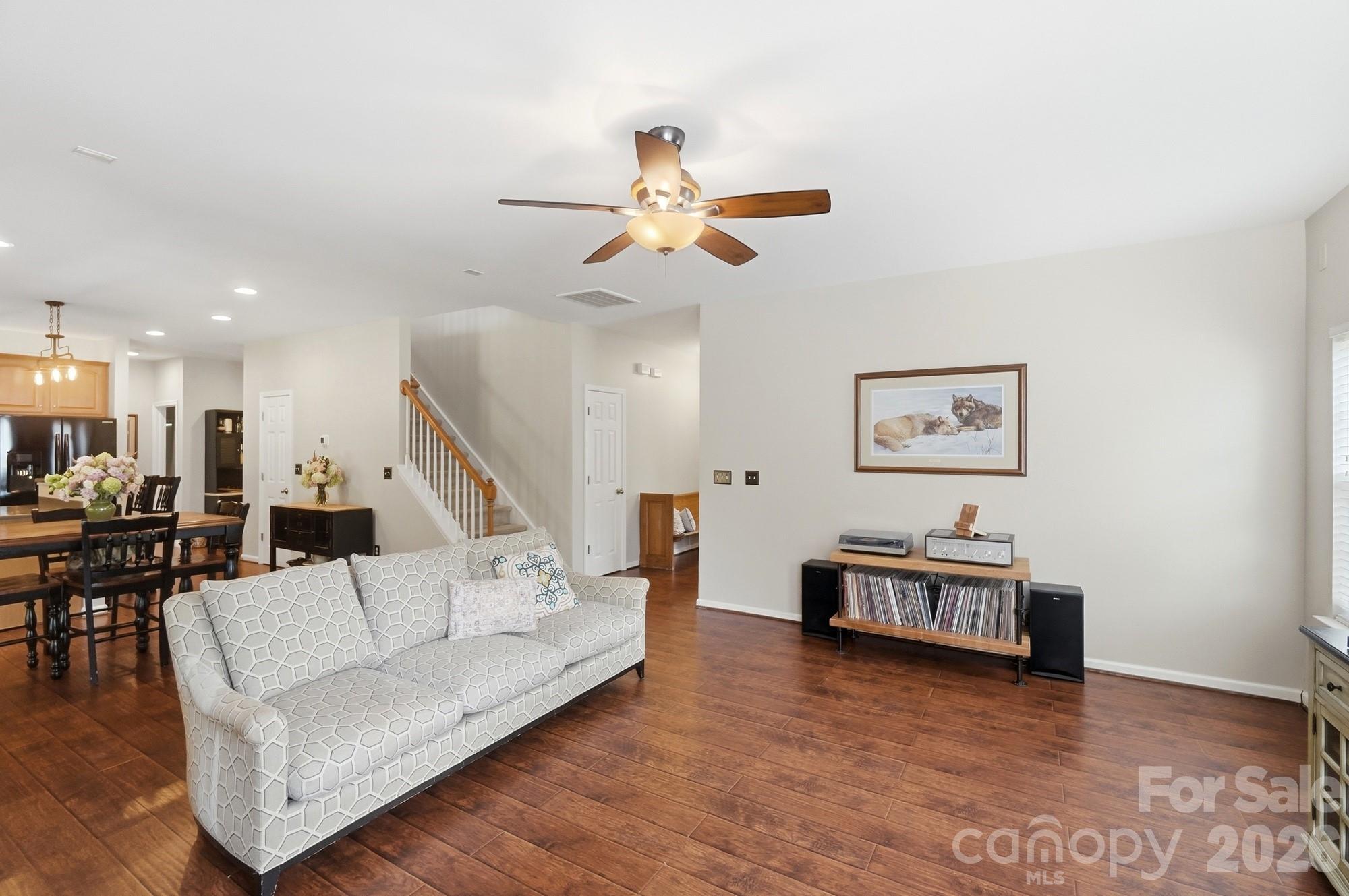 411 Moonshadow Haven Property Photo 11