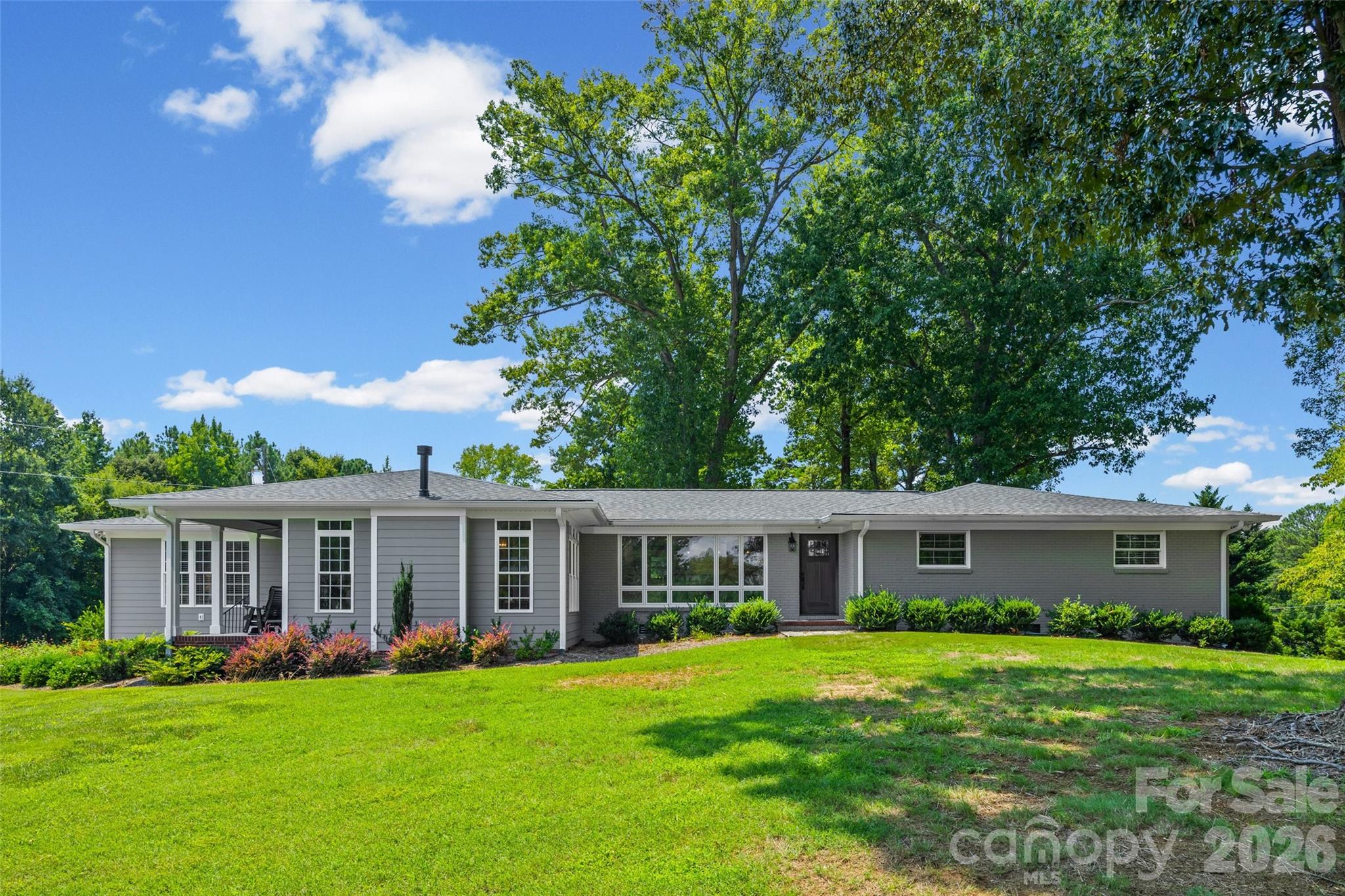 2106 Strawberry Road Property Photo