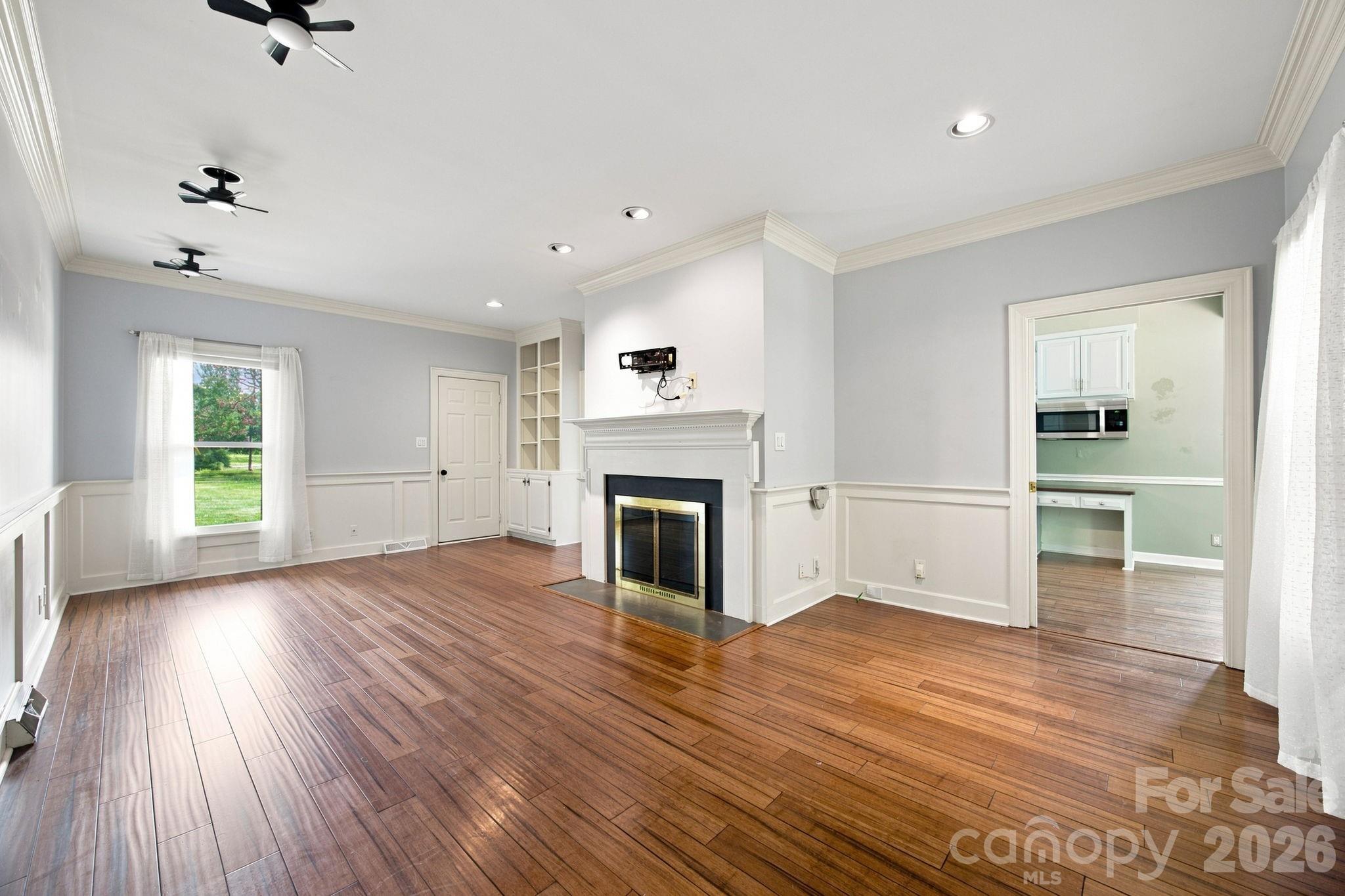100 Arabian Lane Property Photo 14