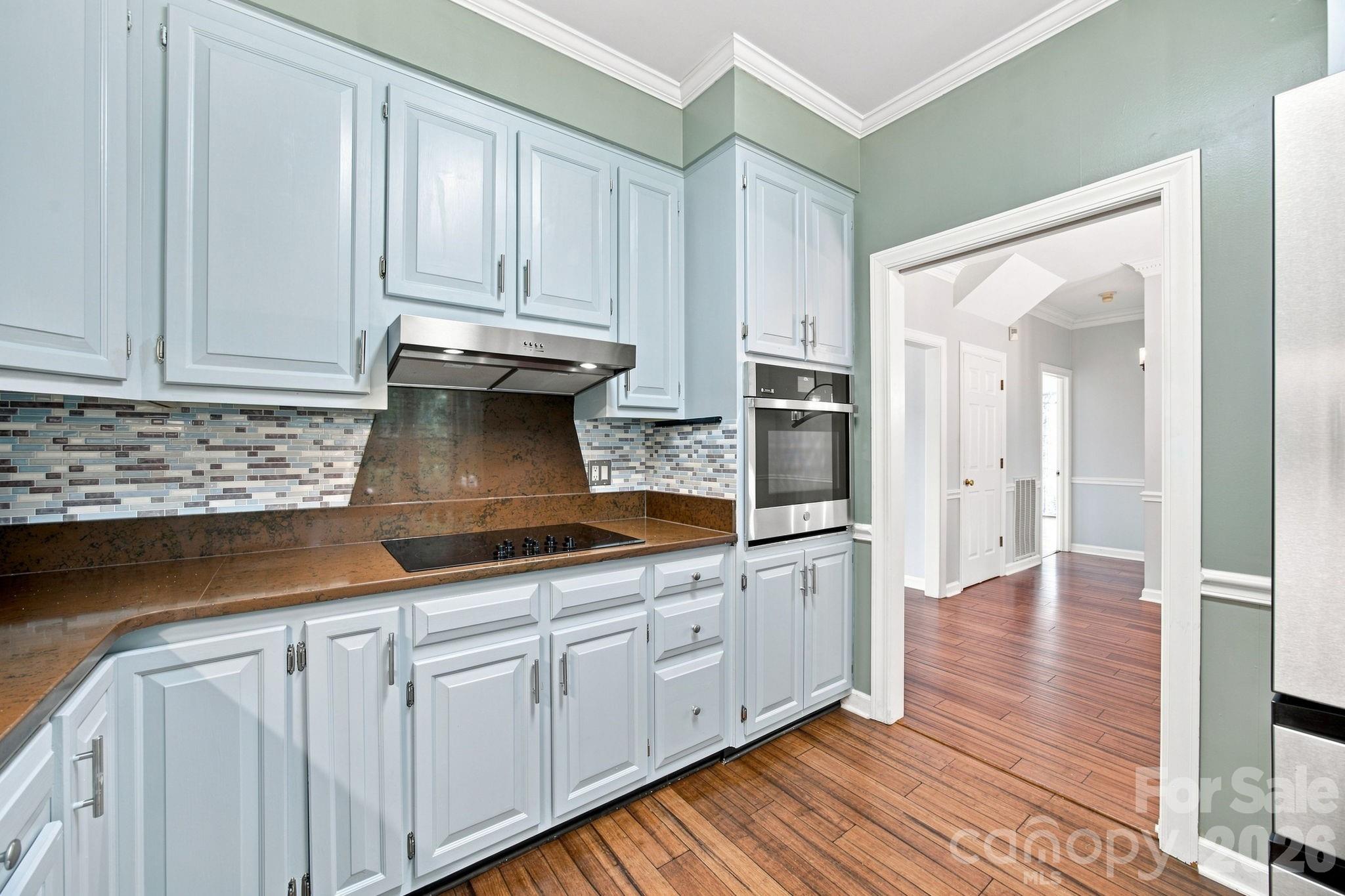 100 Arabian Lane Property Photo 18