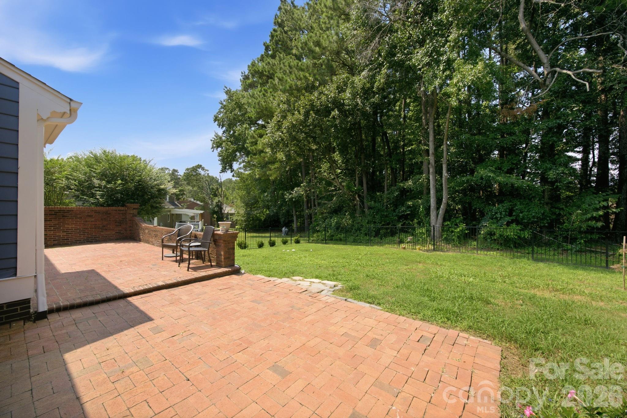 100 Arabian Lane Property Photo 37