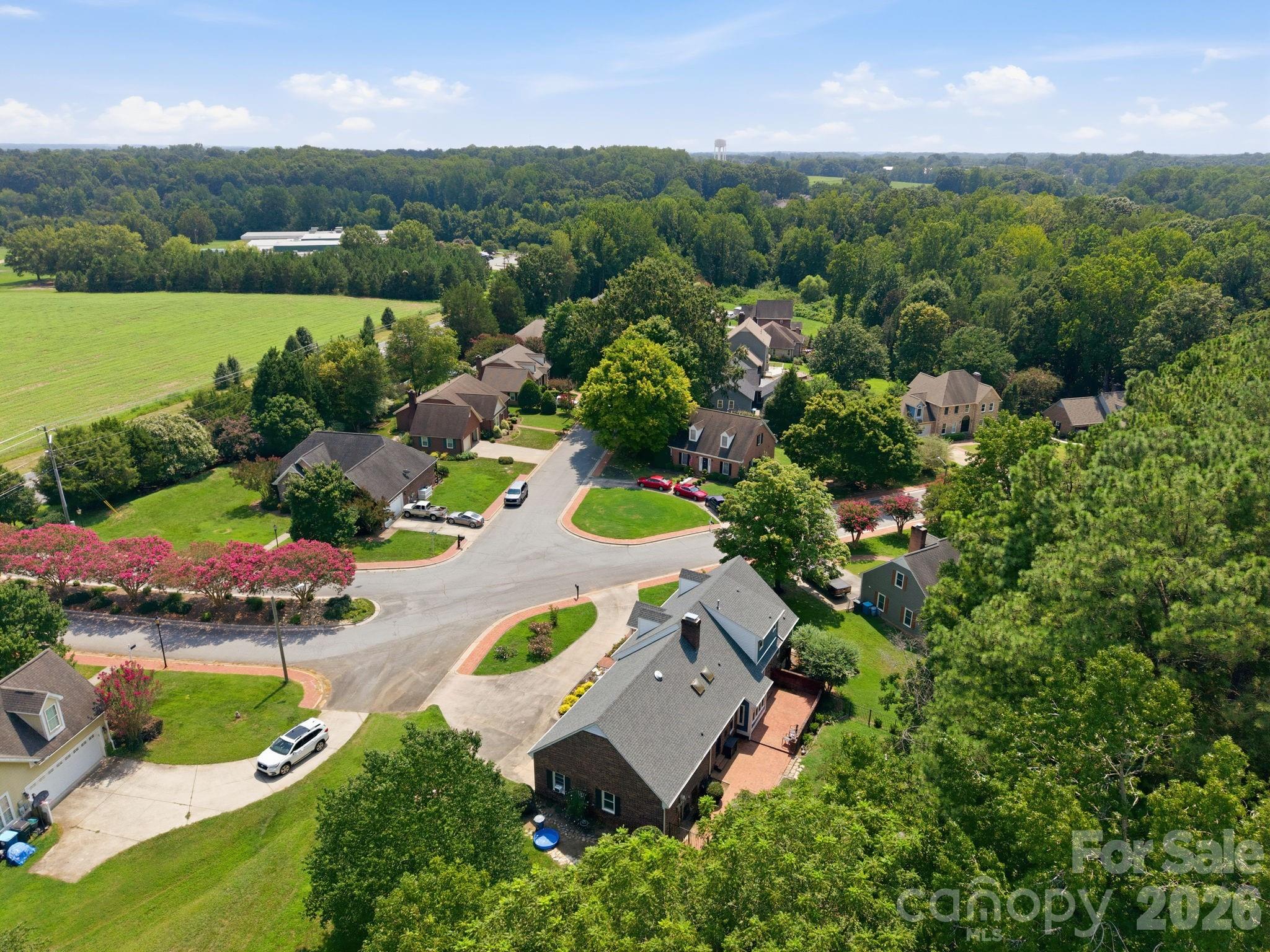 100 Arabian Lane Property Photo 46