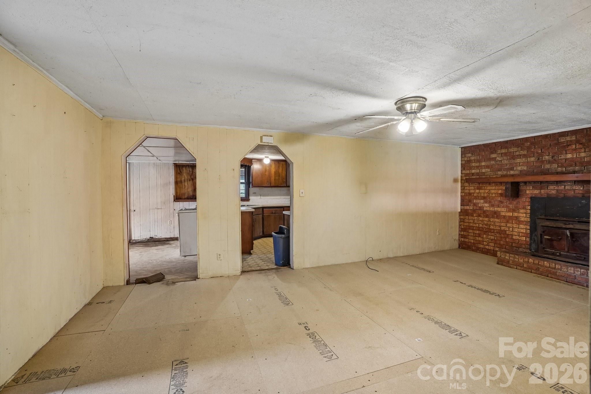 214 Sunset Street Property Photo 2