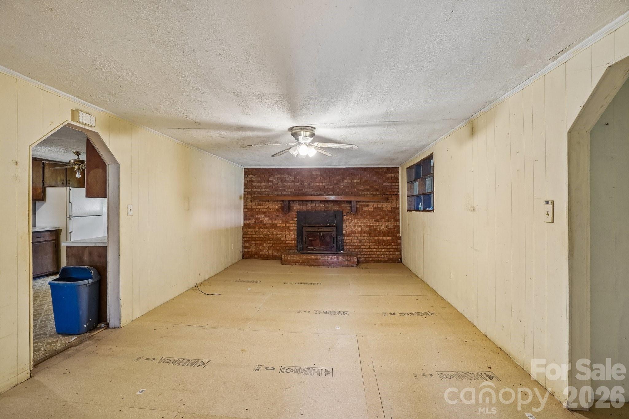 214 Sunset Street Property Photo 3