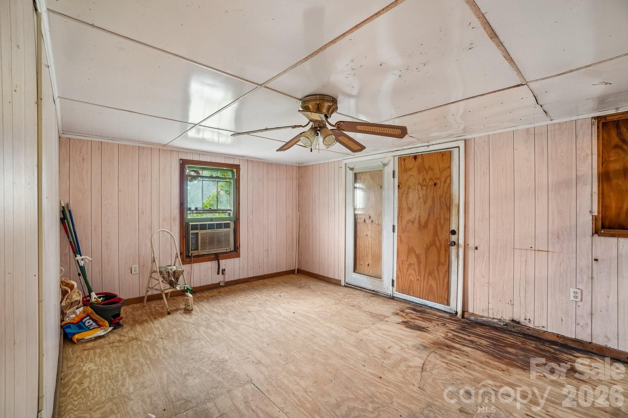 214 Sunset Street Property Photo 11