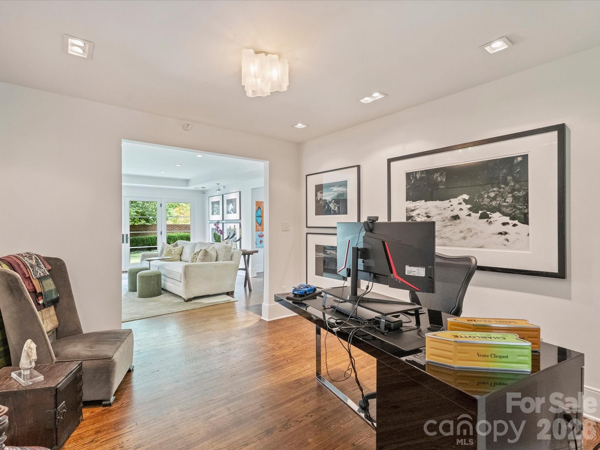 943 Romany Road Property Photo 13