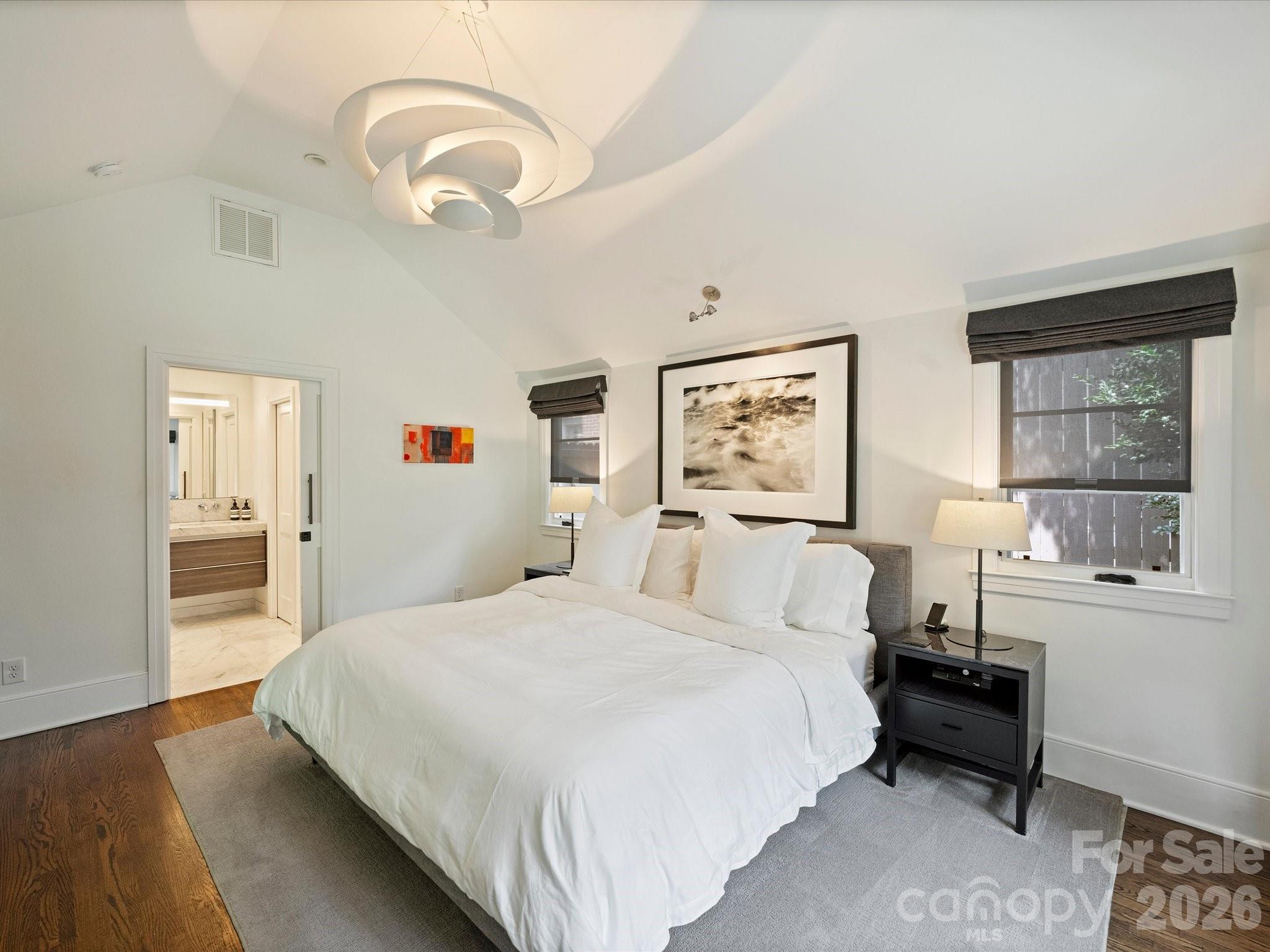 943 Romany Road Property Photo 17