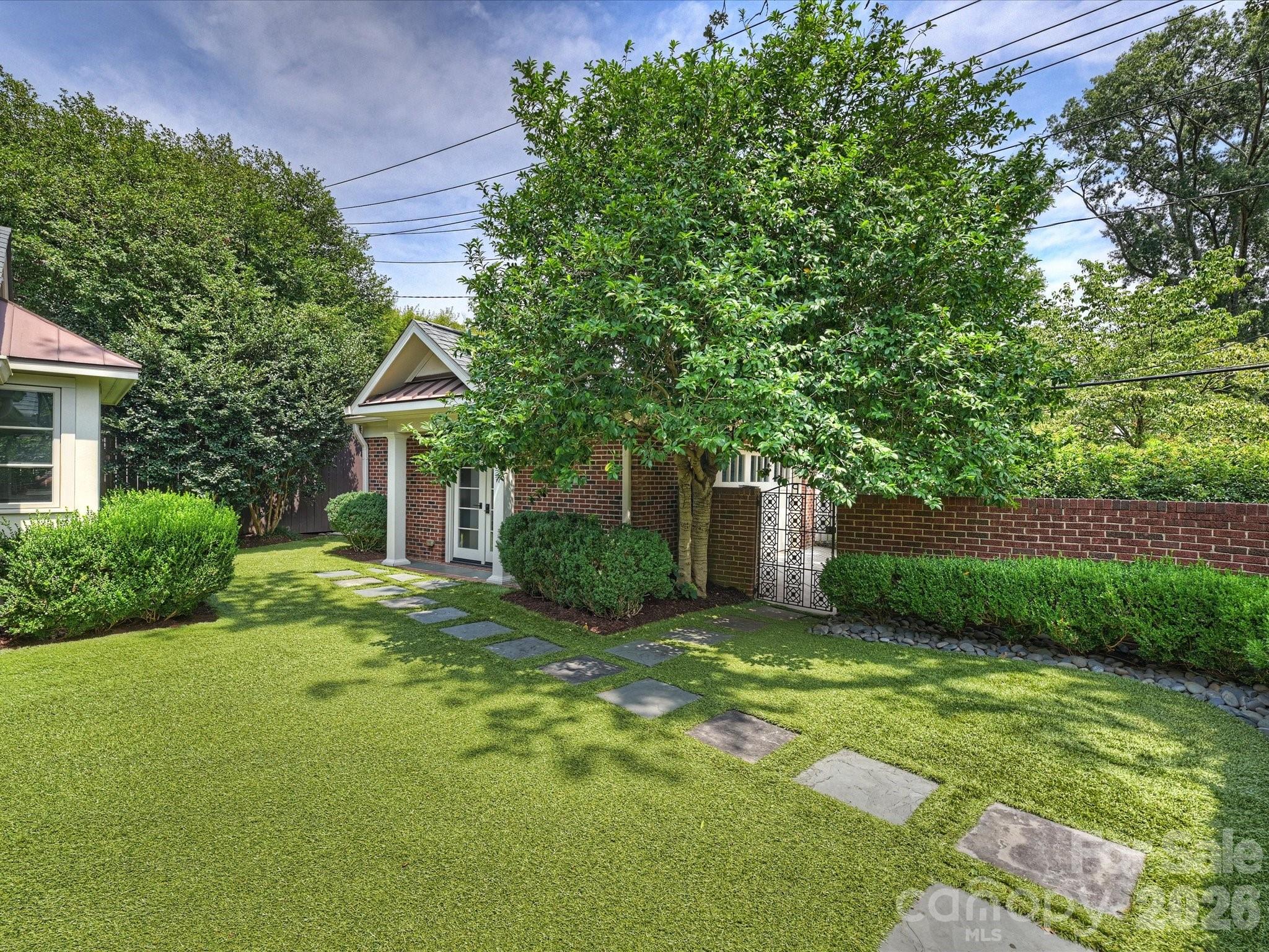 943 Romany Road Property Photo 29