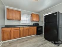 924 Aileen Circle Property Photo 6