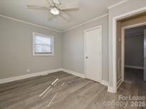 924 Aileen Circle Property Photo 9