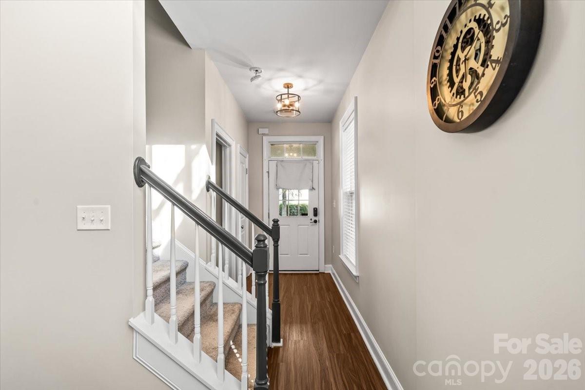 1853 Lela Avenue Property Photo 8