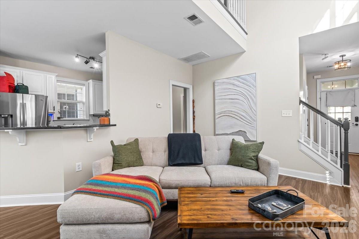 1853 Lela Avenue Property Photo 12