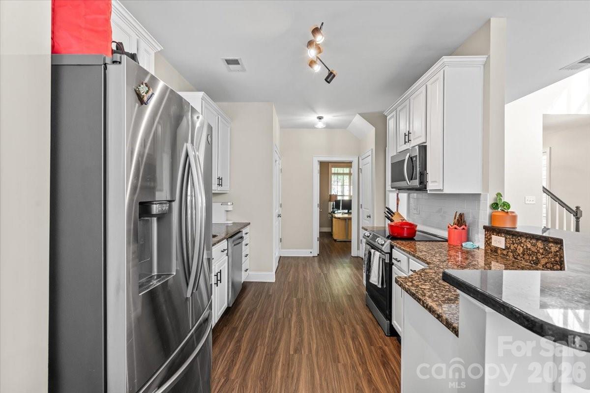 1853 Lela Avenue Property Photo 20