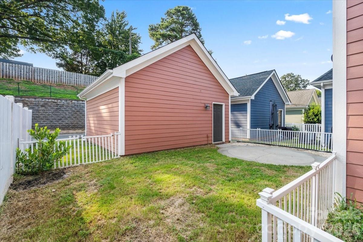 1853 Lela Avenue Property Photo 41