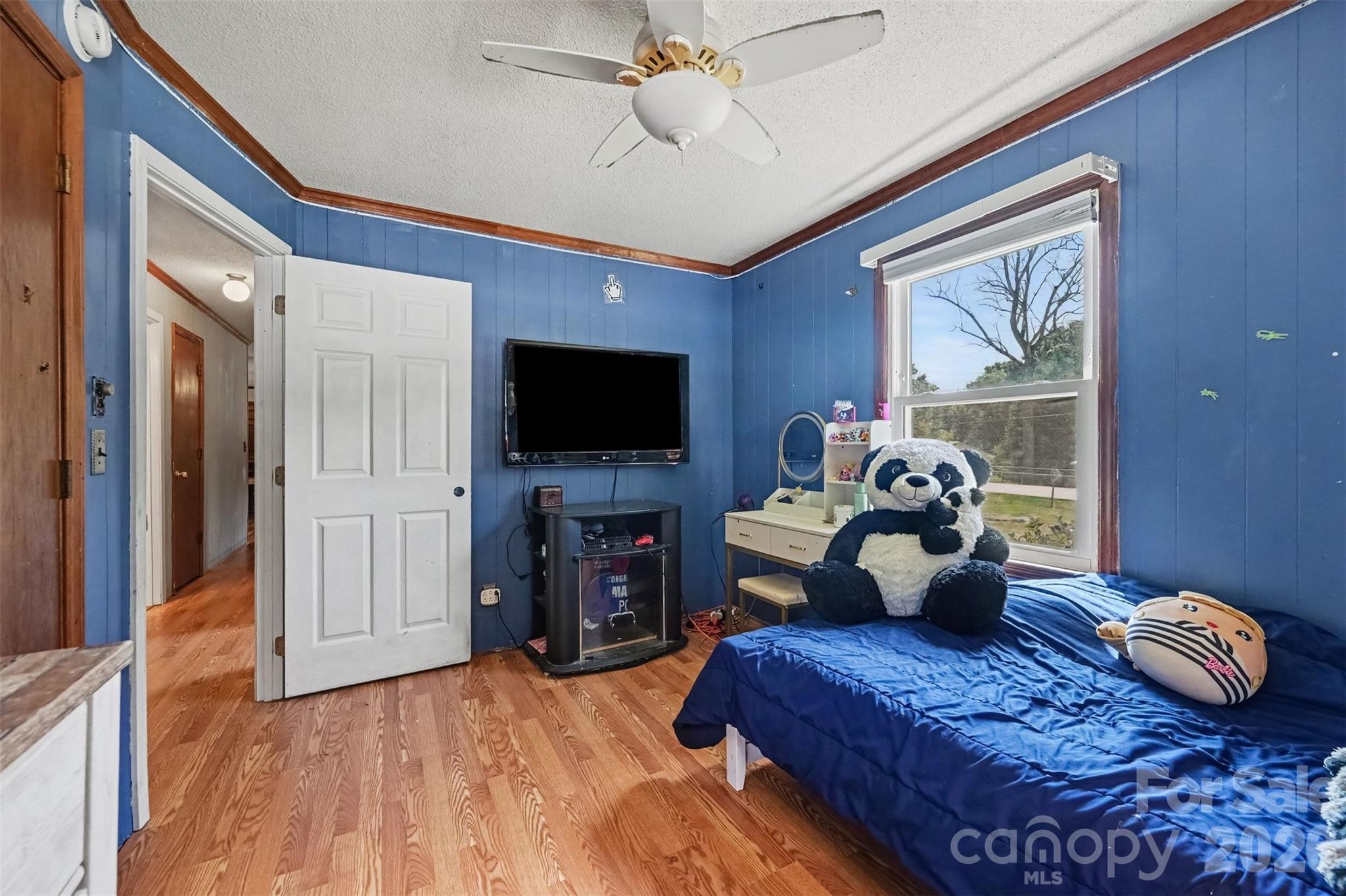 808 E Chestnut Street Property Photo 5