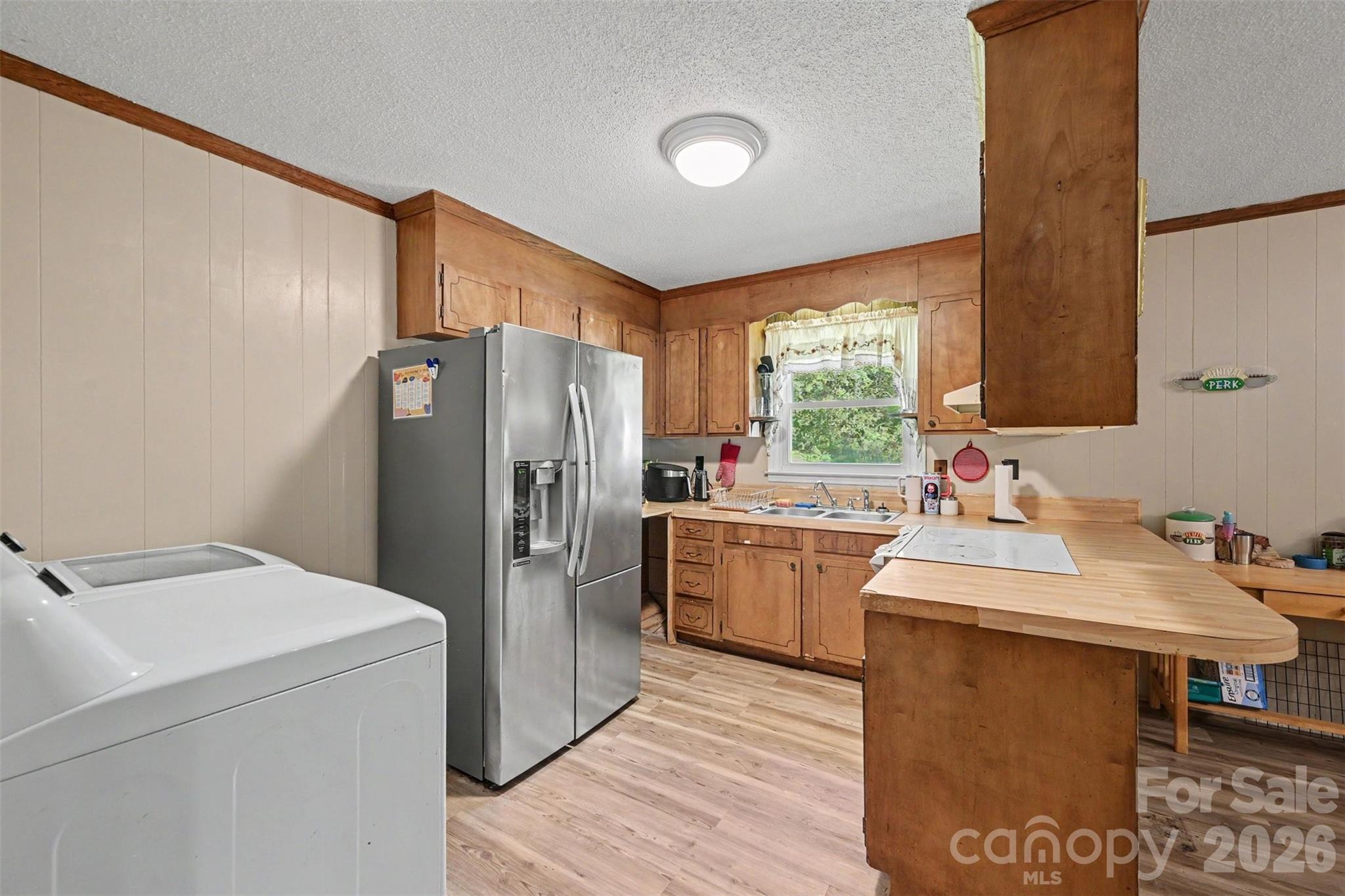 808 E Chestnut Street Property Photo 10