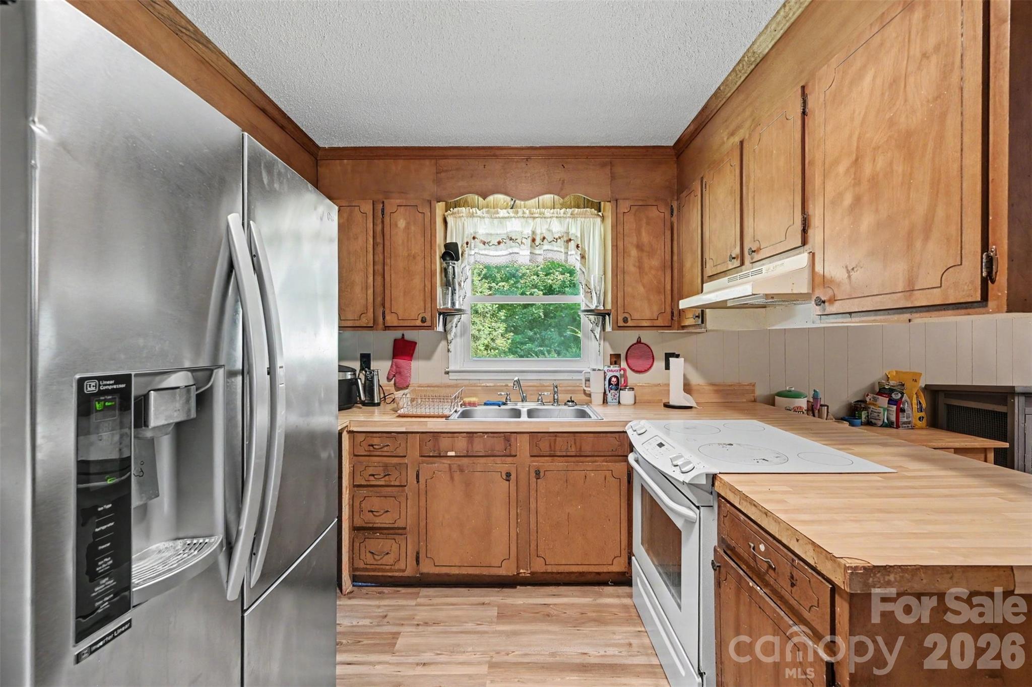 808 E Chestnut Street Property Photo 11