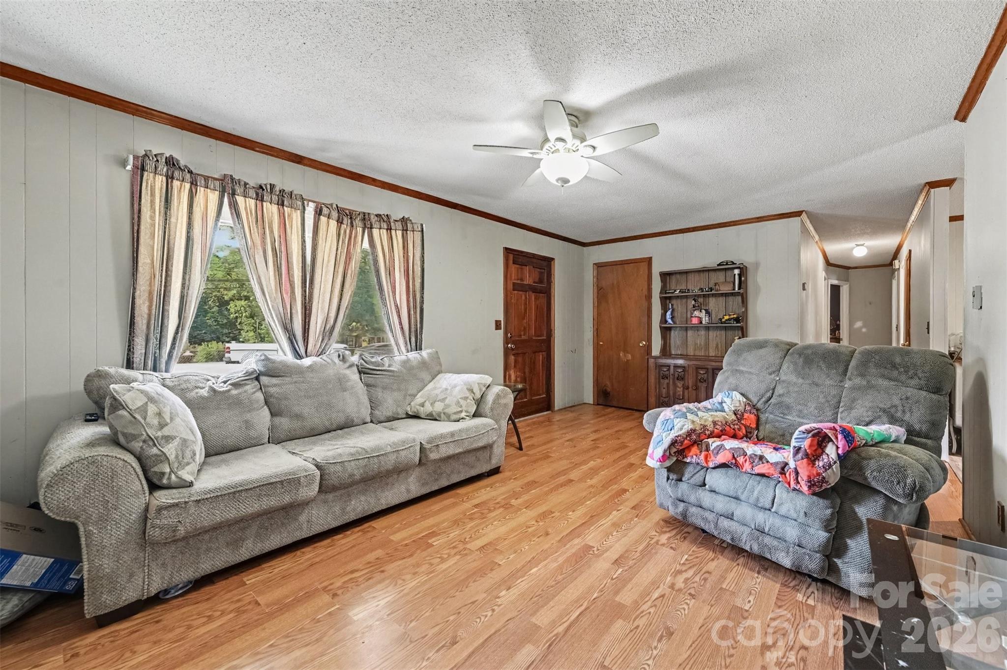 808 E Chestnut Street Property Photo 12