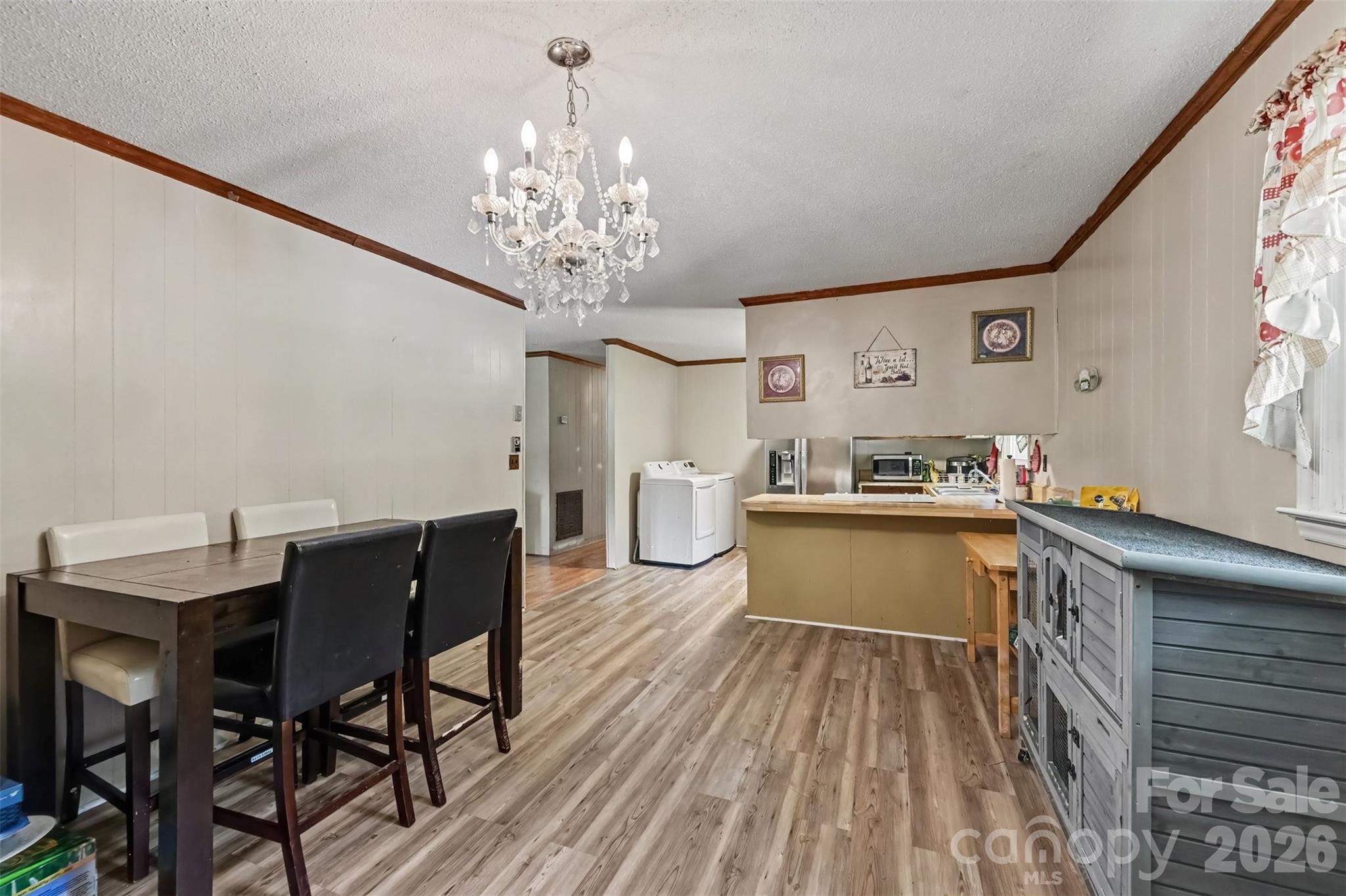 808 E Chestnut Street Property Photo 14