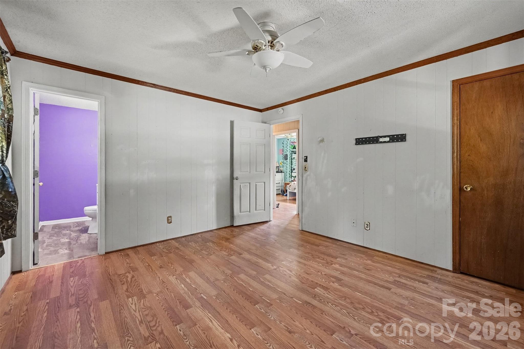 808 E Chestnut Street Property Photo 23