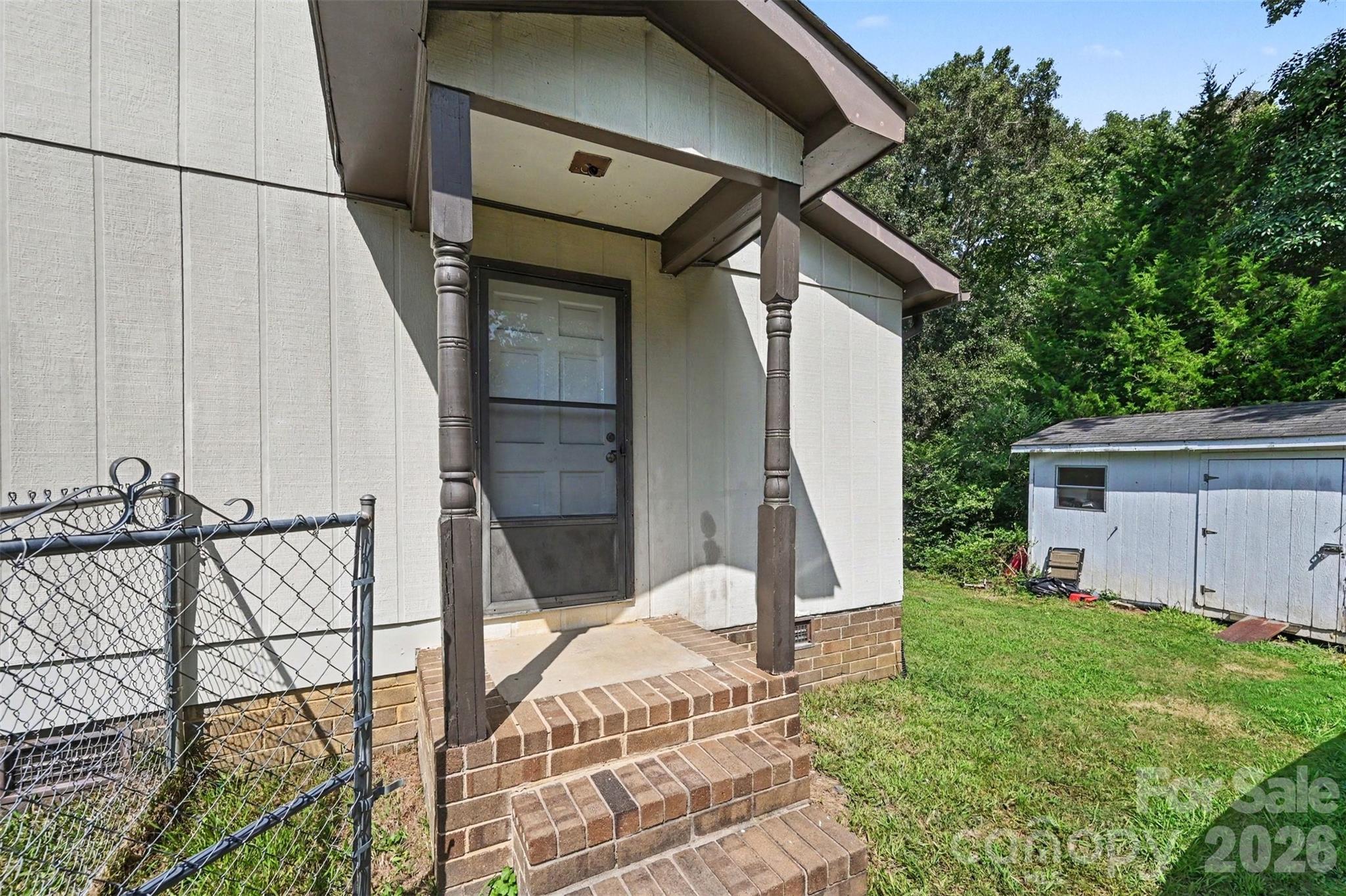808 E Chestnut Street Property Photo 25