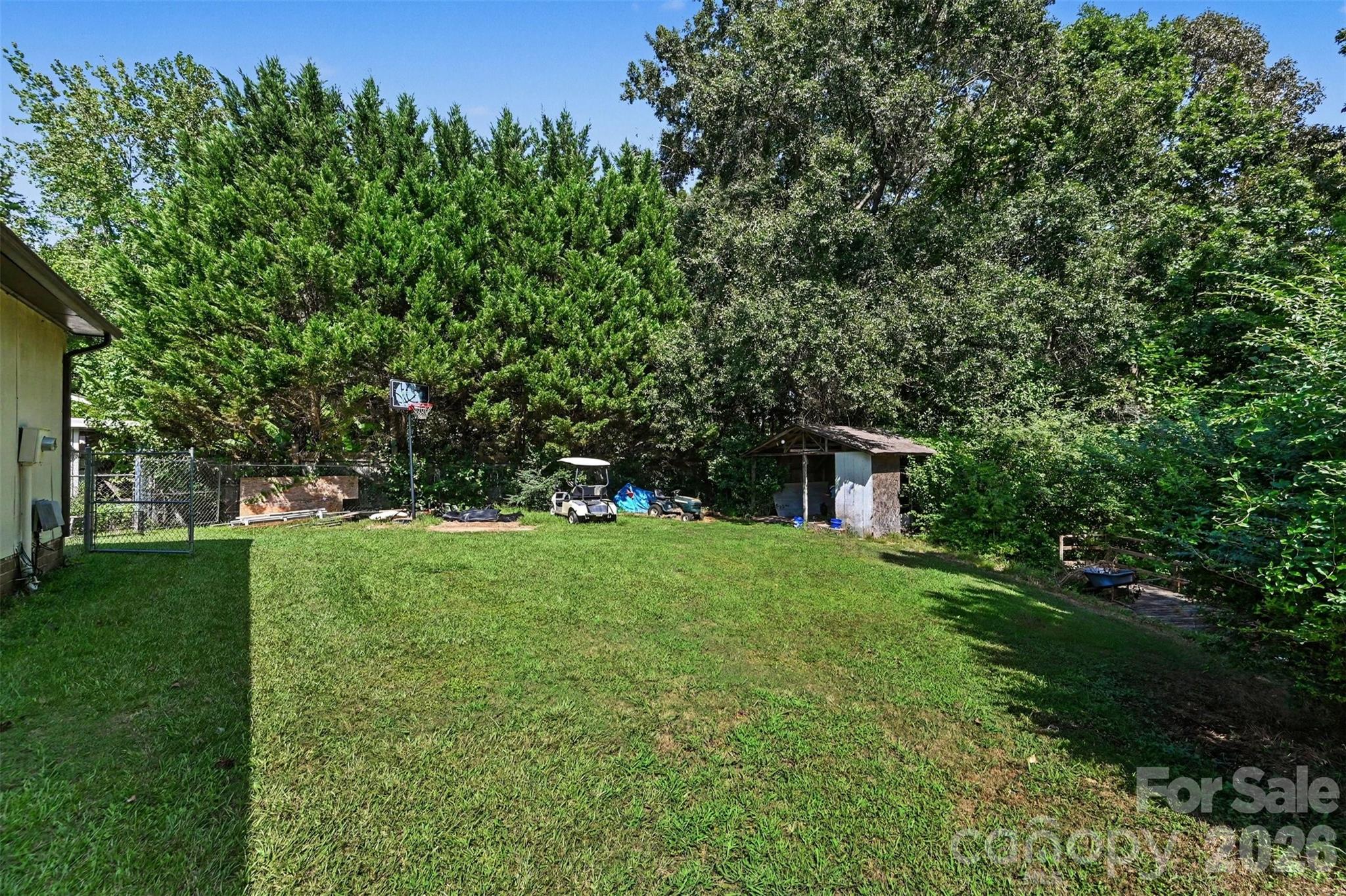 808 E Chestnut Street Property Photo 31
