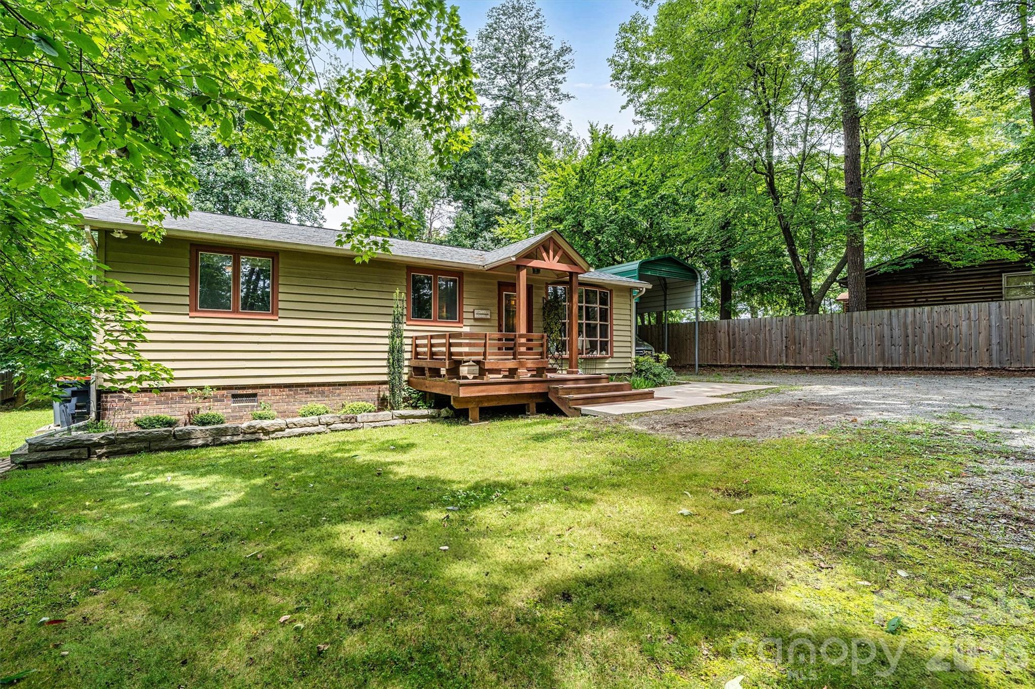 7697 Katherine Drive Property Photo 7