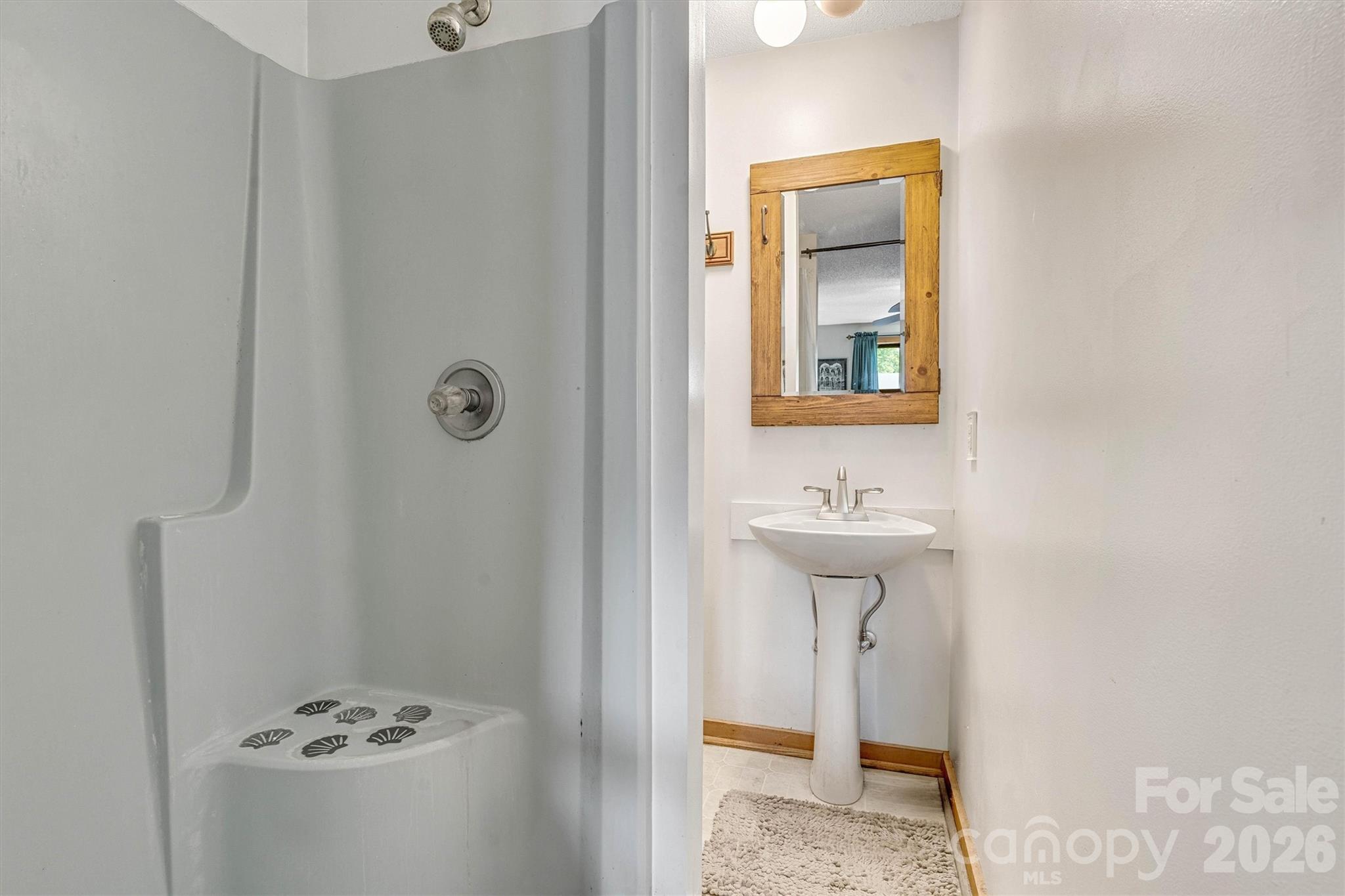 7697 Katherine Drive Property Photo 18