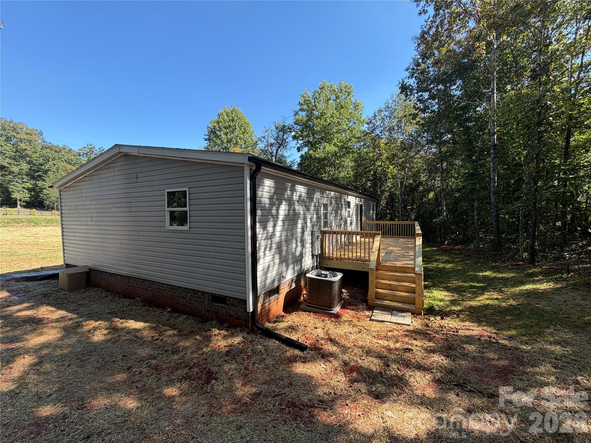 1655 Hudlow Road Property Photo 2
