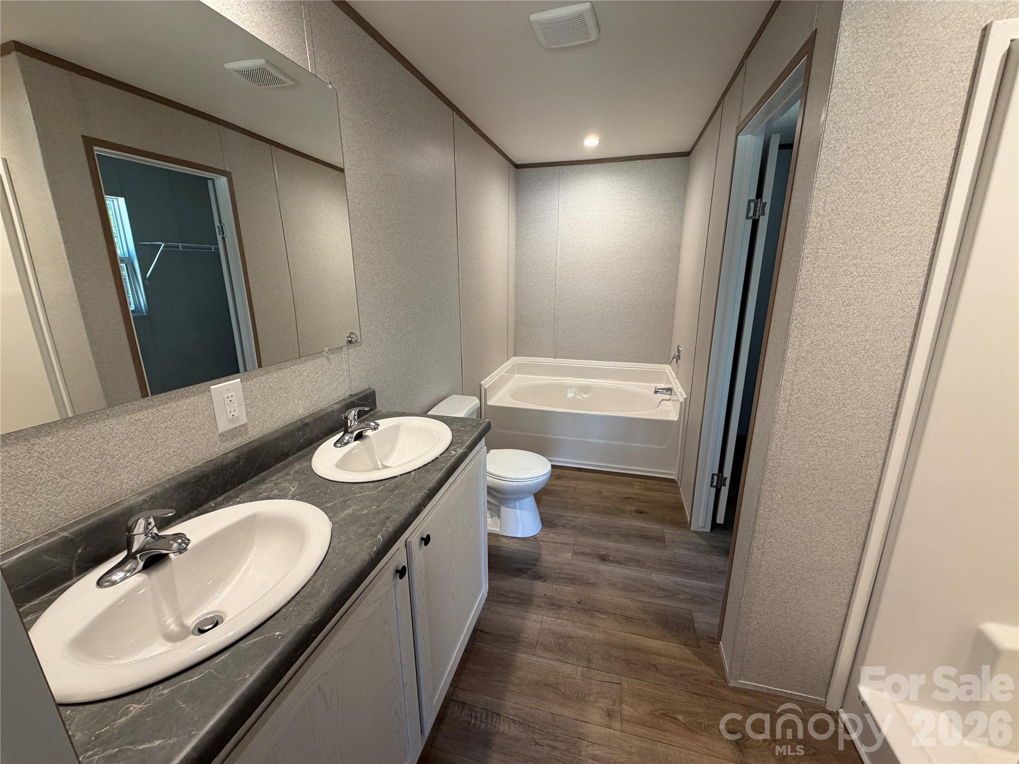 1655 Hudlow Road Property Photo 8