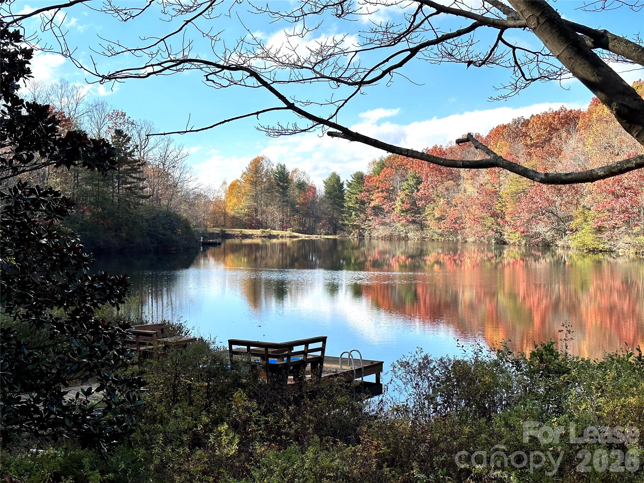 424 Lakeview Drive Property Photo 1