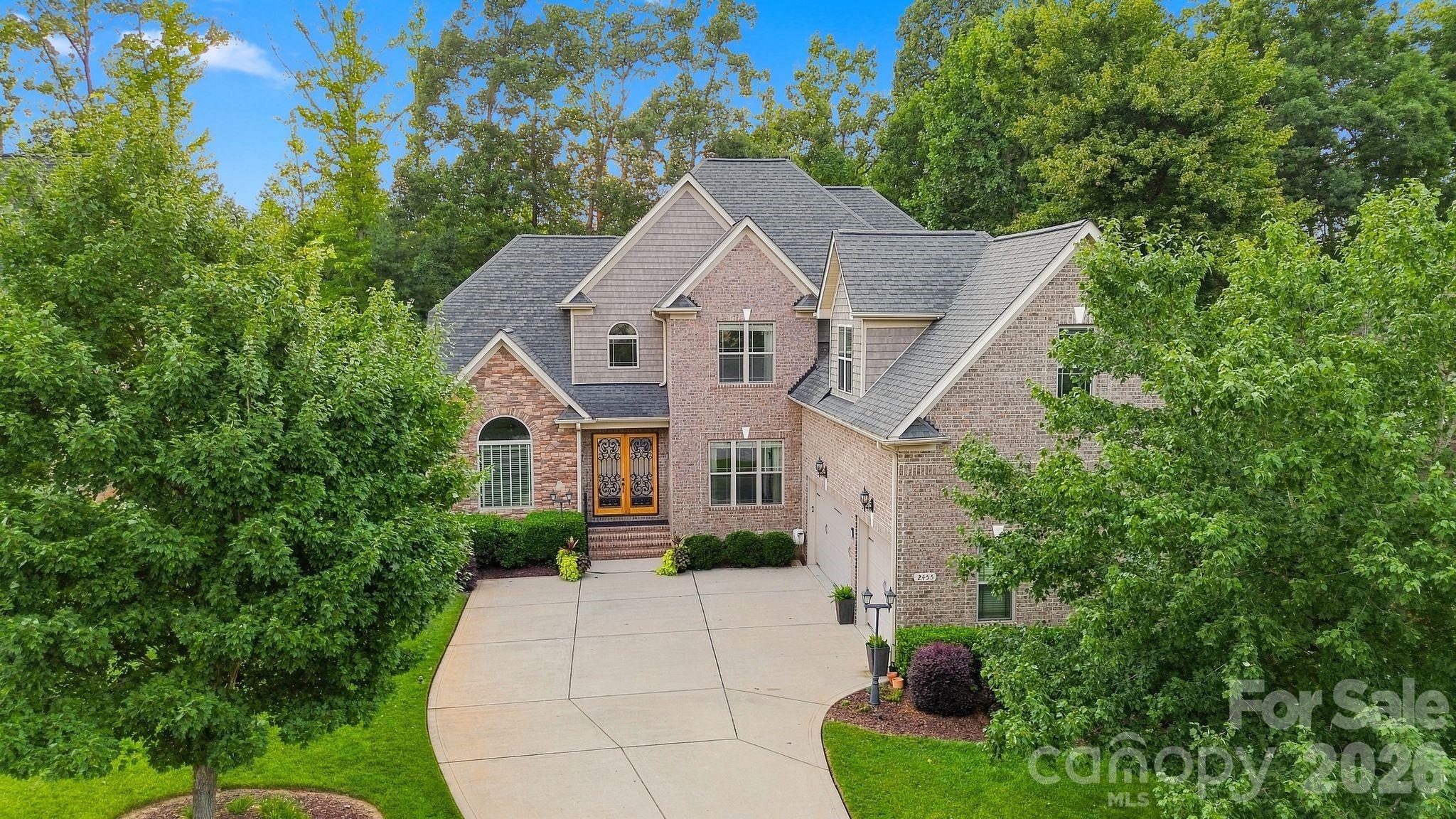 2455 Shiny Leaf Drive Property Photo 4