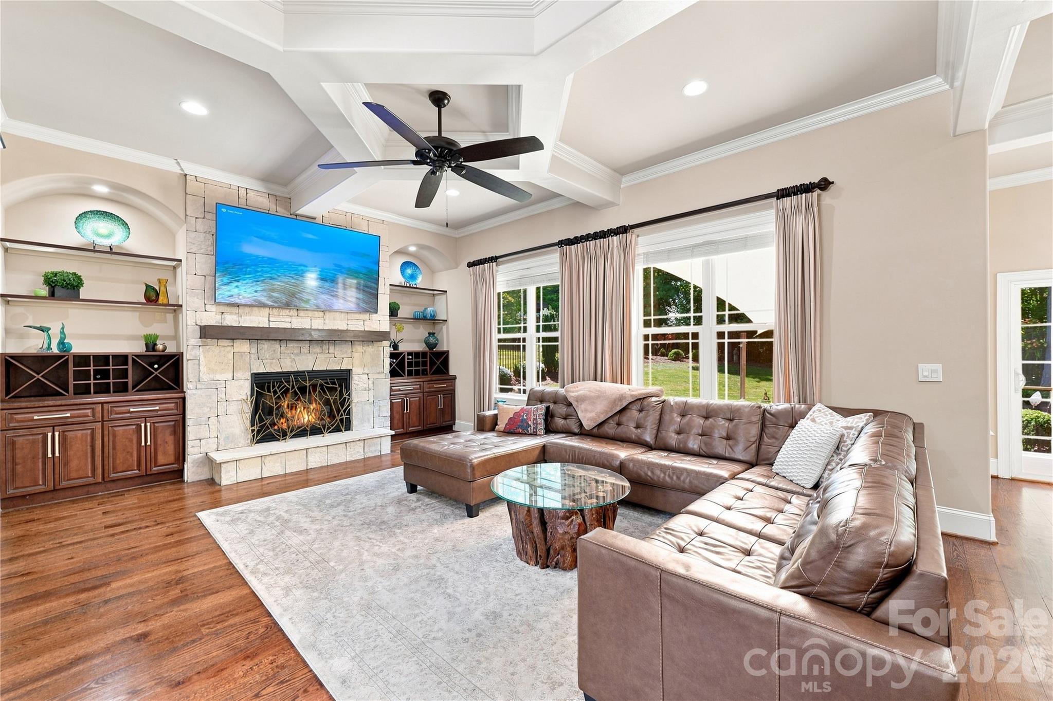 2455 Shiny Leaf Drive Property Photo 8
