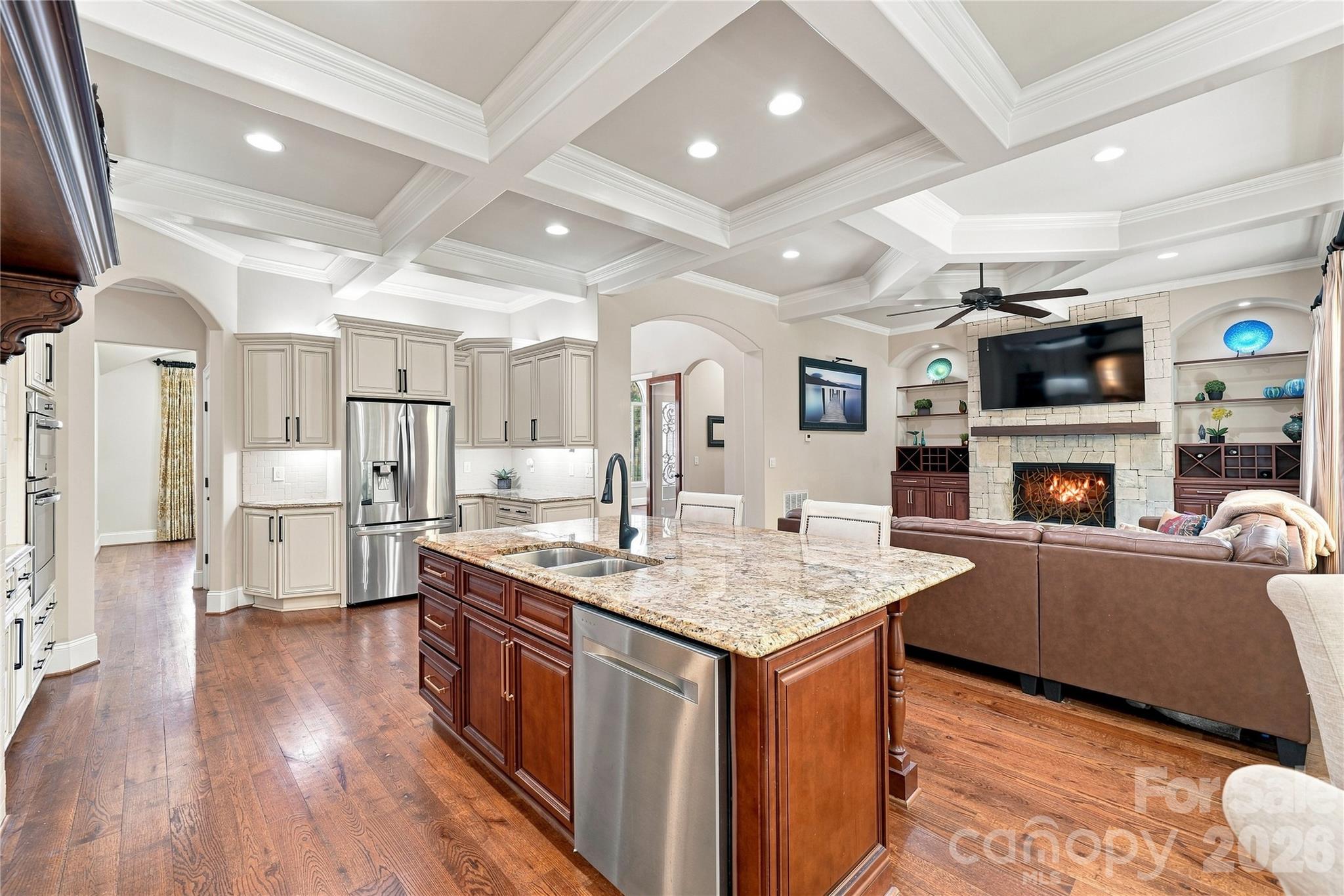 2455 Shiny Leaf Drive Property Photo 14