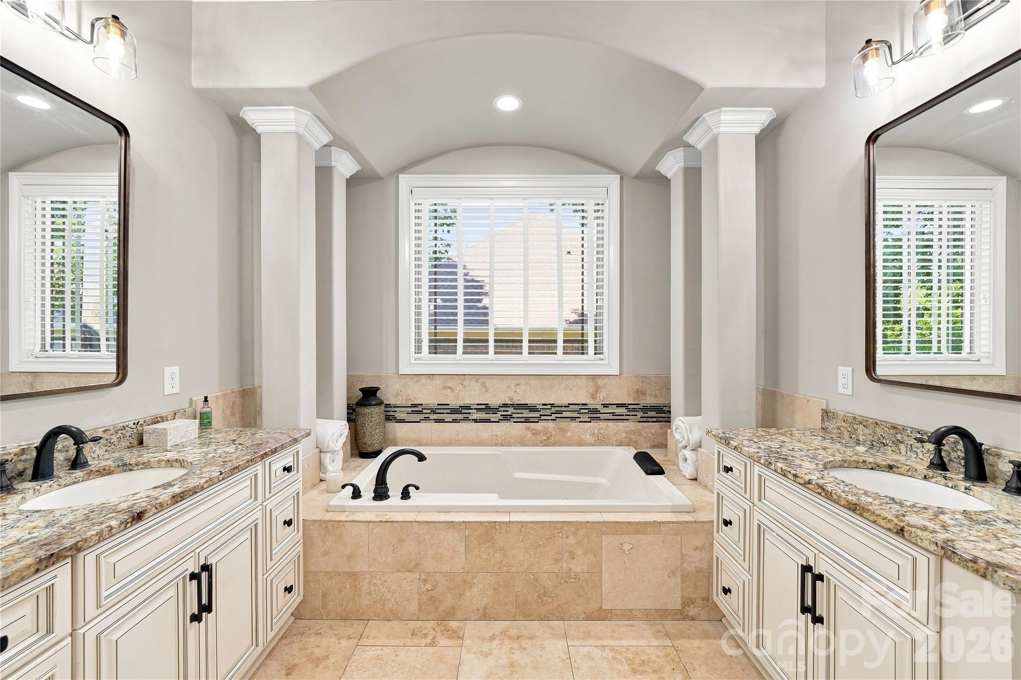 2455 Shiny Leaf Drive Property Photo 26