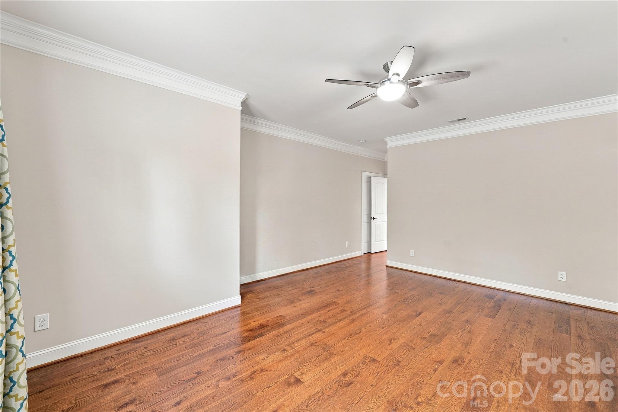 2455 Shiny Leaf Drive Property Photo 33
