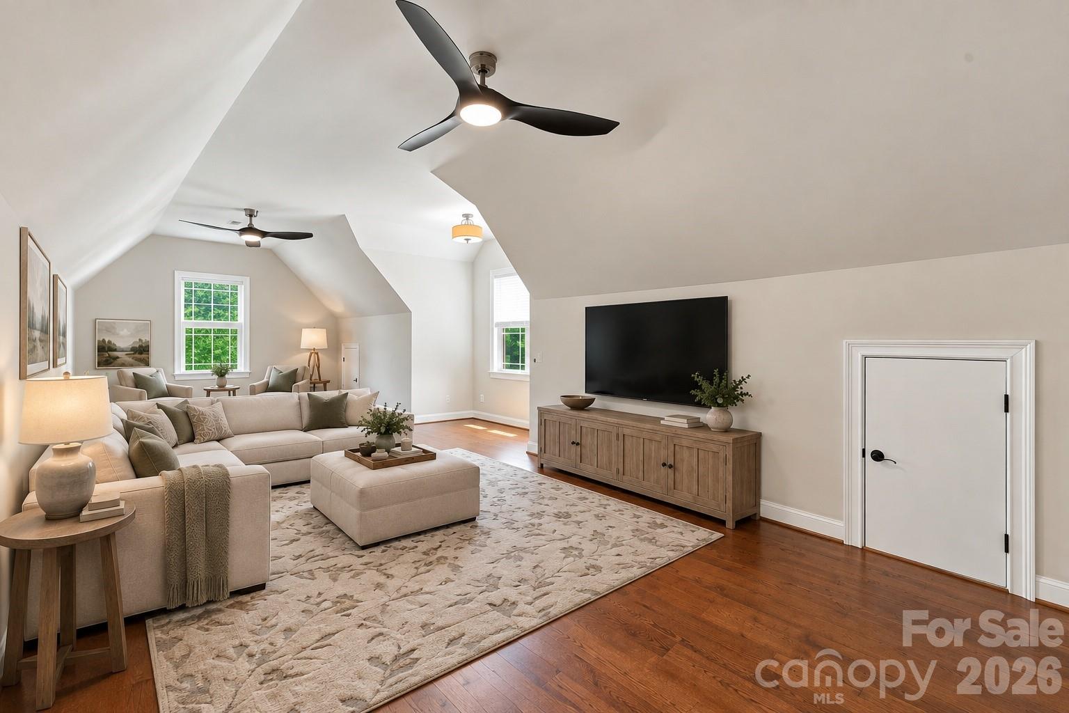 2455 Shiny Leaf Drive Property Photo 33