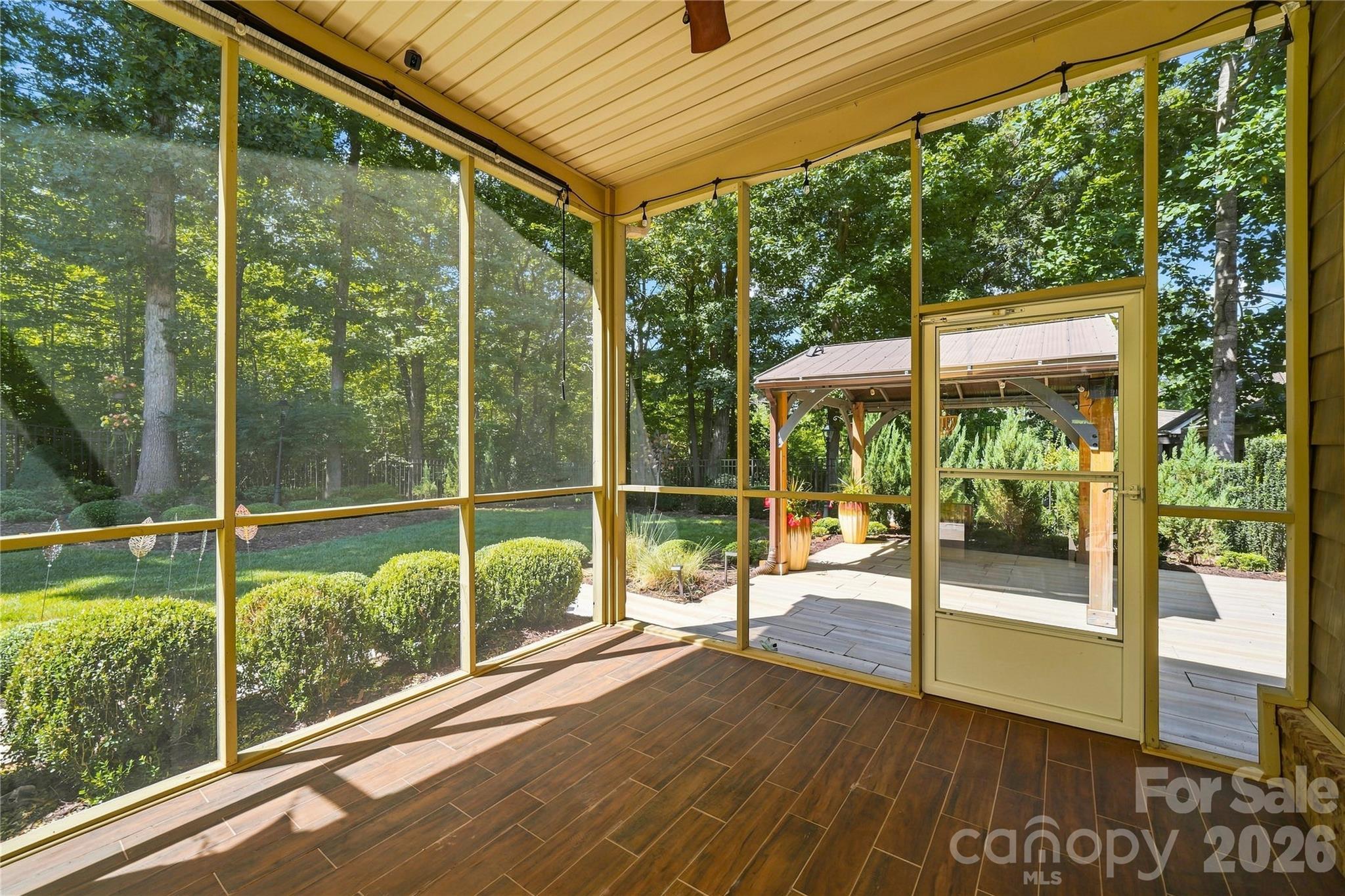 2455 Shiny Leaf Drive Property Photo 39