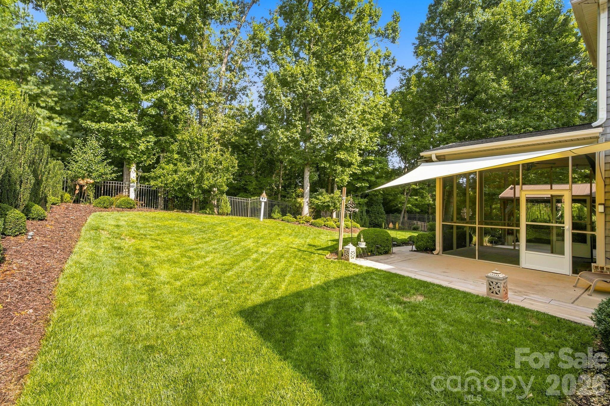 2455 Shiny Leaf Drive Property Photo 44