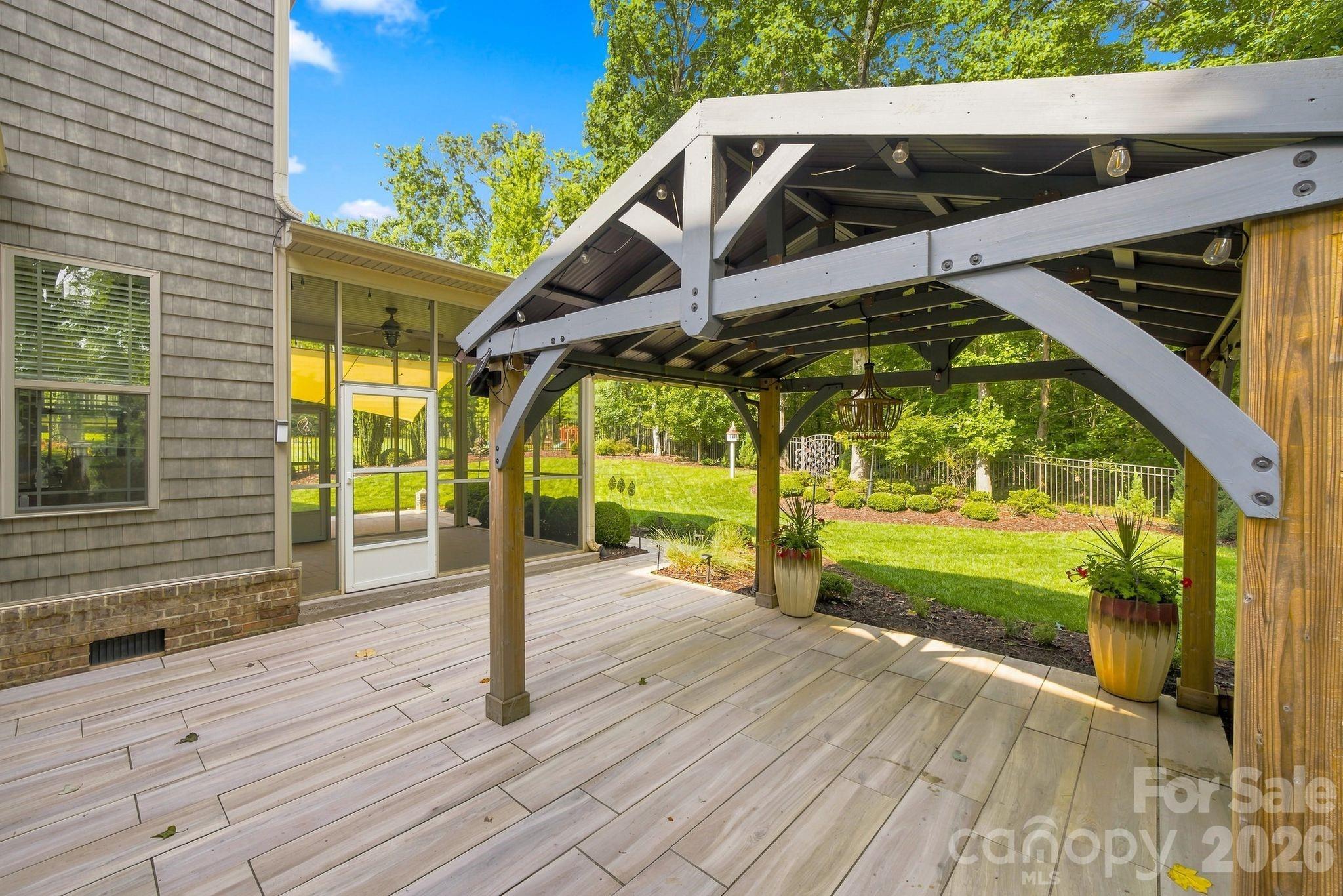 2455 Shiny Leaf Drive Property Photo 46