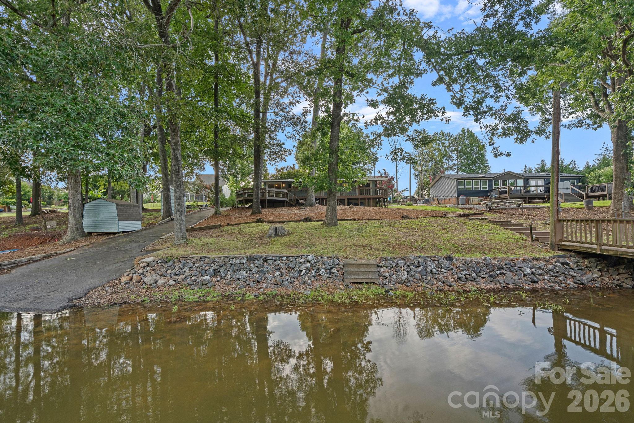 218 Lineberger Drive Property Photo 5