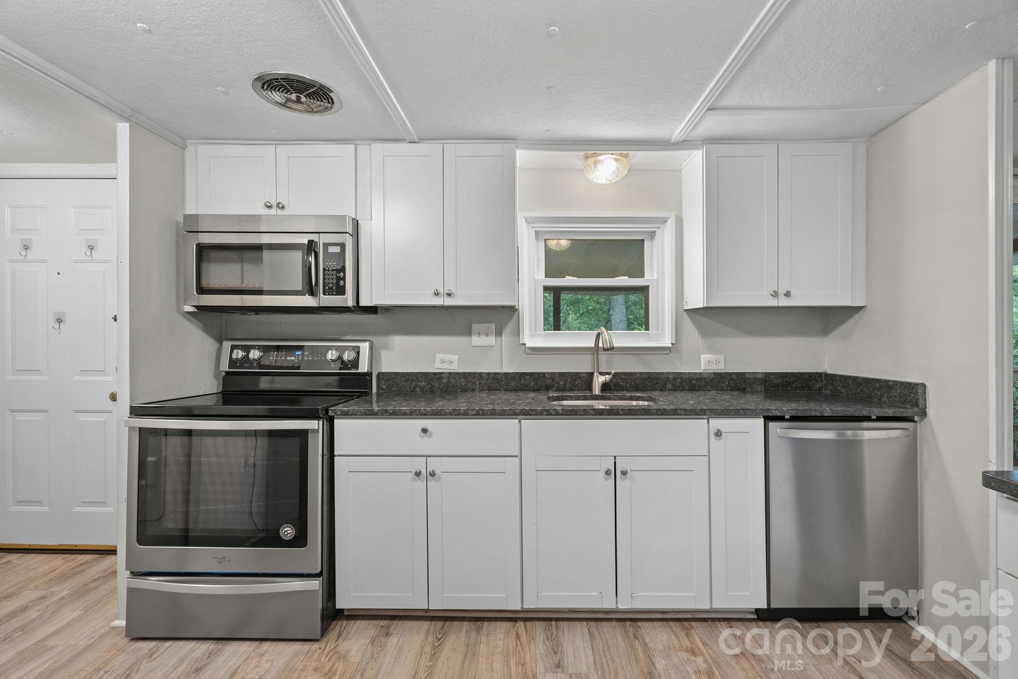 218 Lineberger Drive Property Photo 11