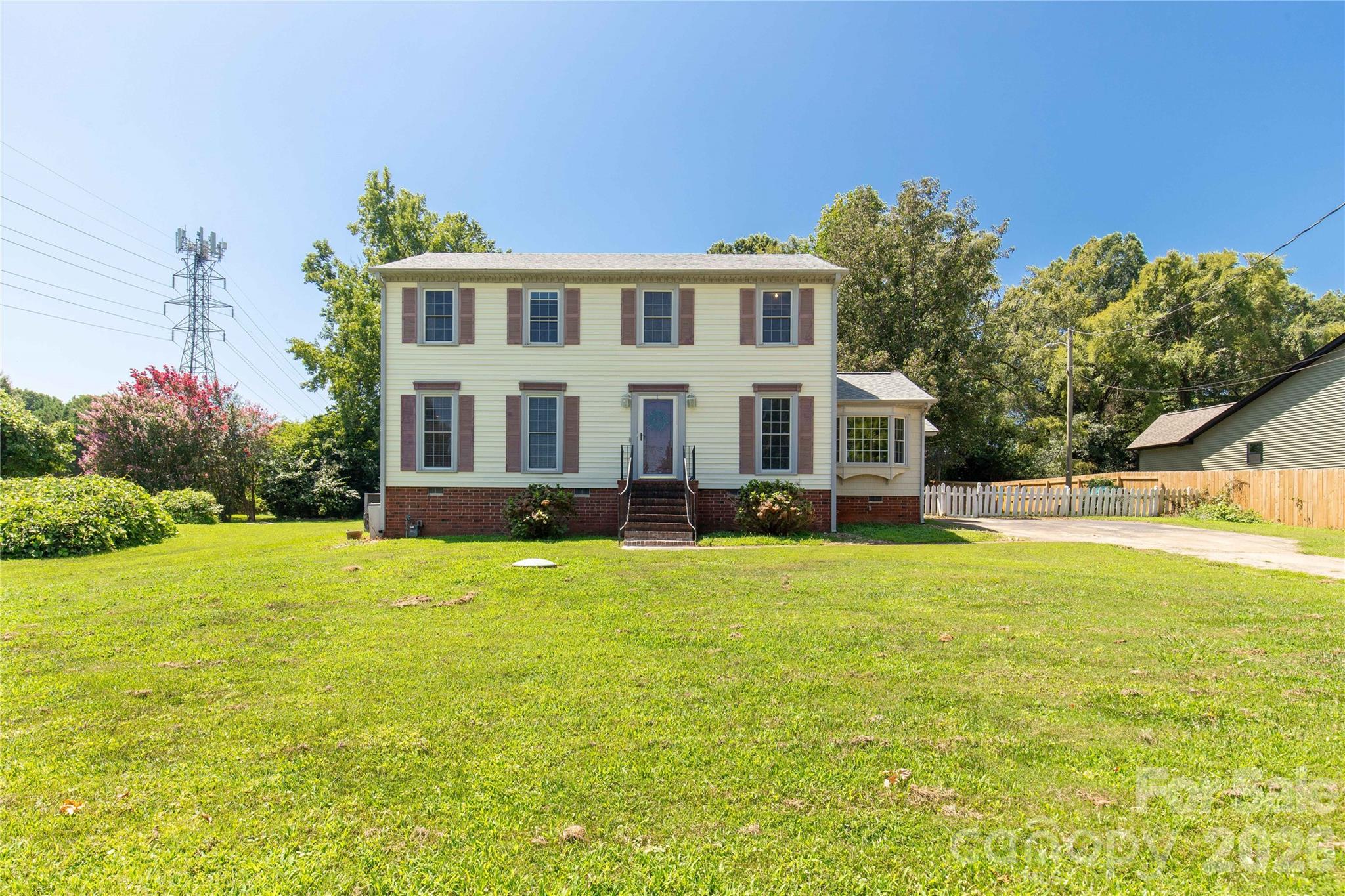 1007 Ragin Lane Property Photo 1