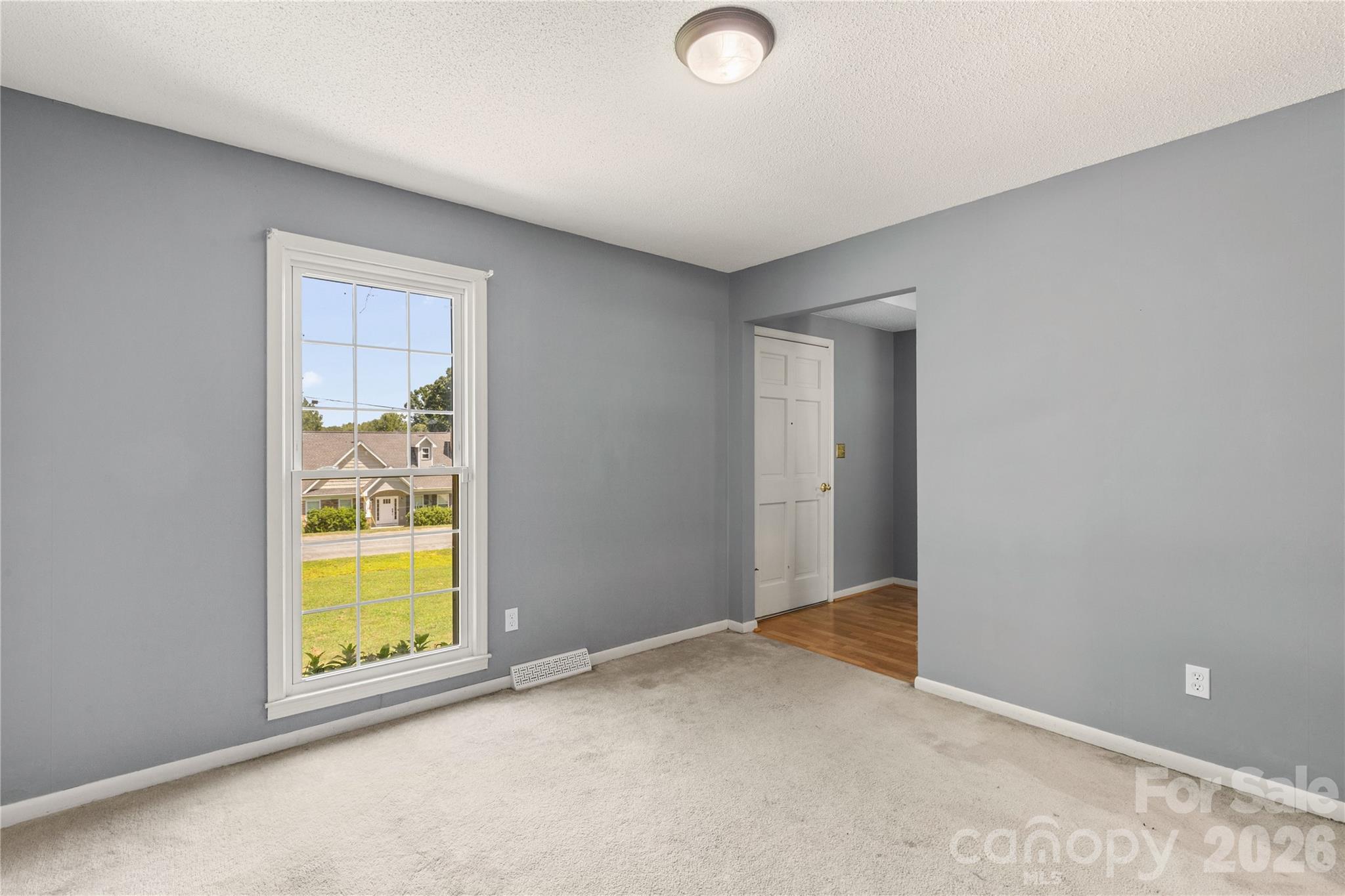 1007 Ragin Lane Property Photo 8