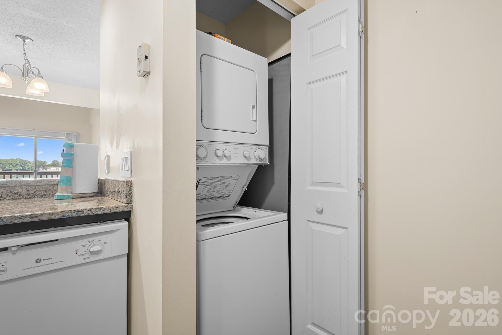 930 Southwest Drive Property Photo 12