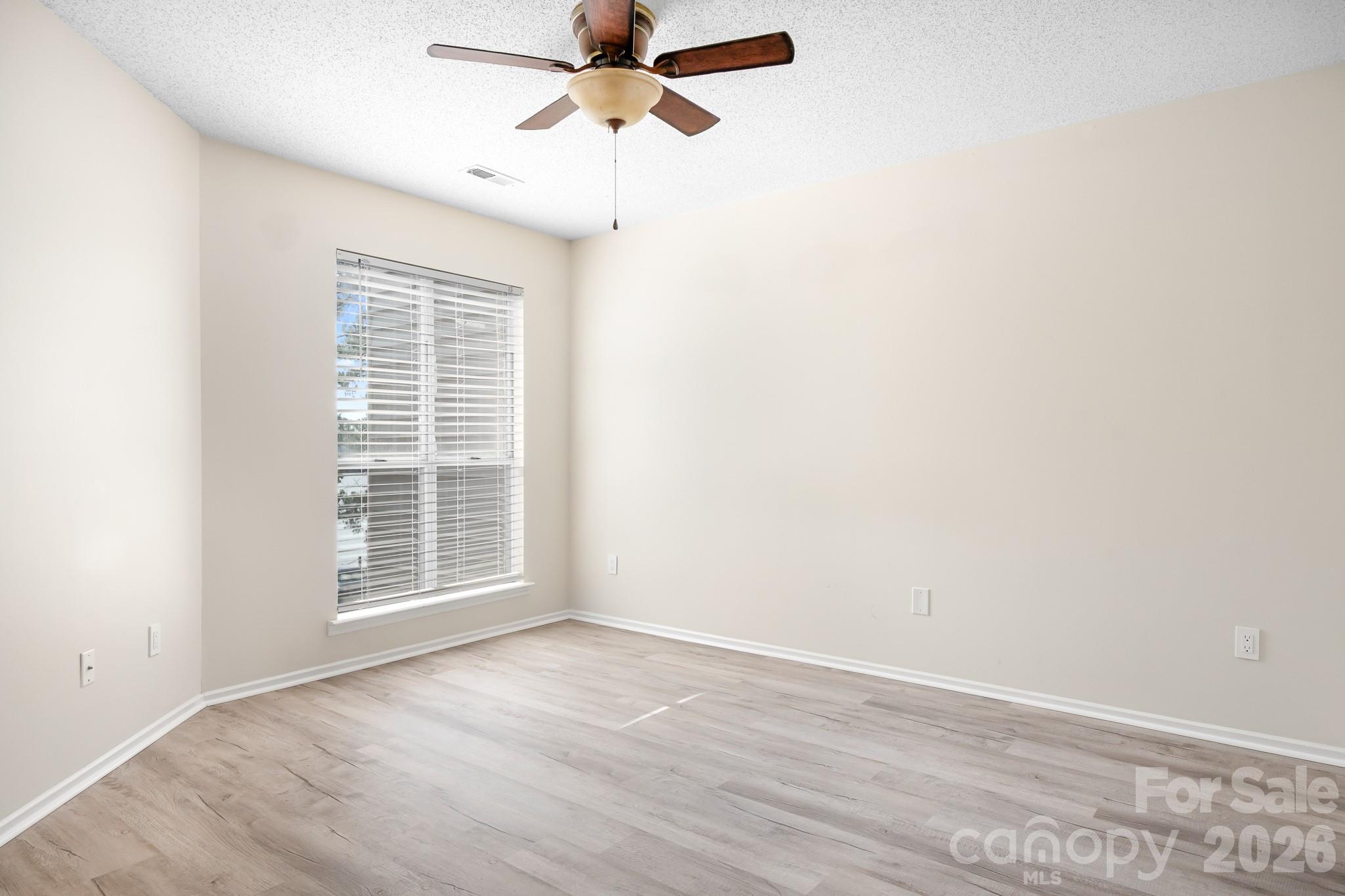 930 Southwest Drive Property Photo 23