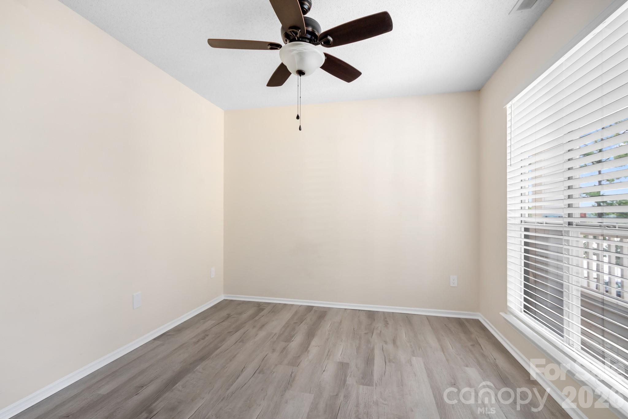 930 Southwest Drive Property Photo 24