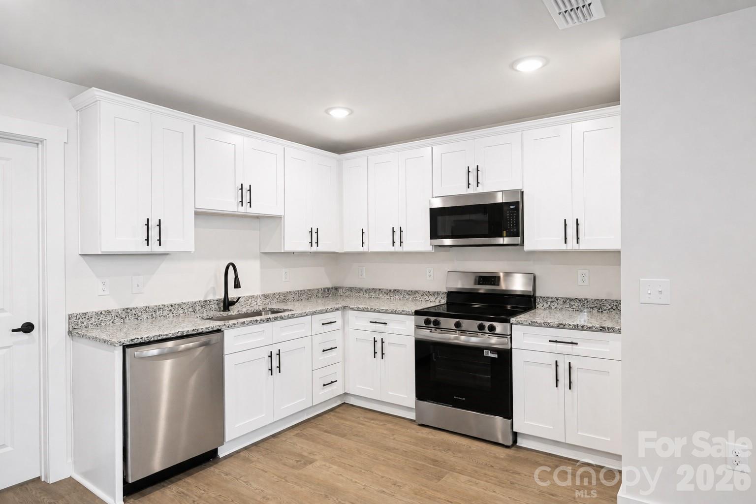 1050 5th Street Property Photo 2